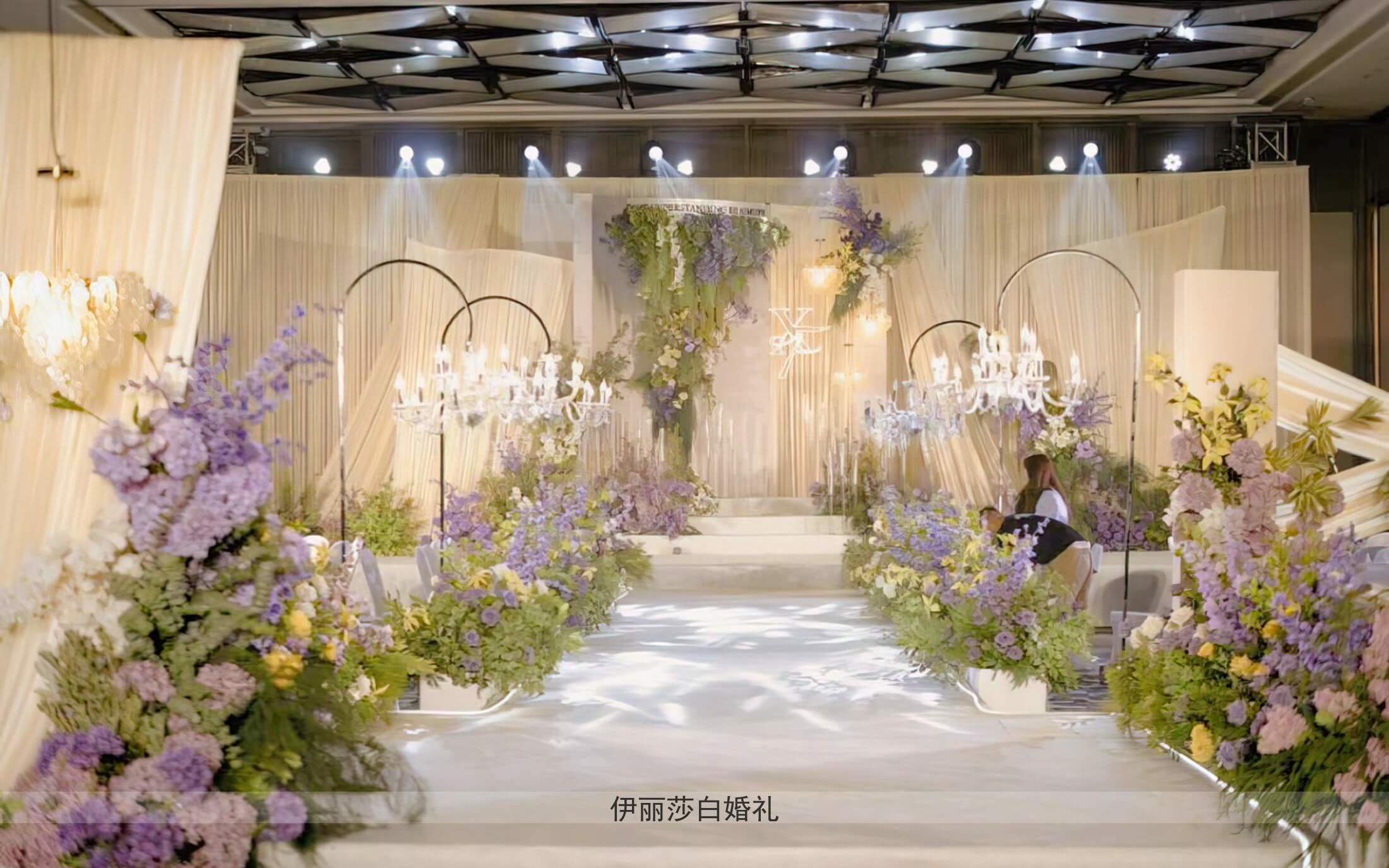 小预算婚庆一站式策划布置+司仪+录像＋跟拍