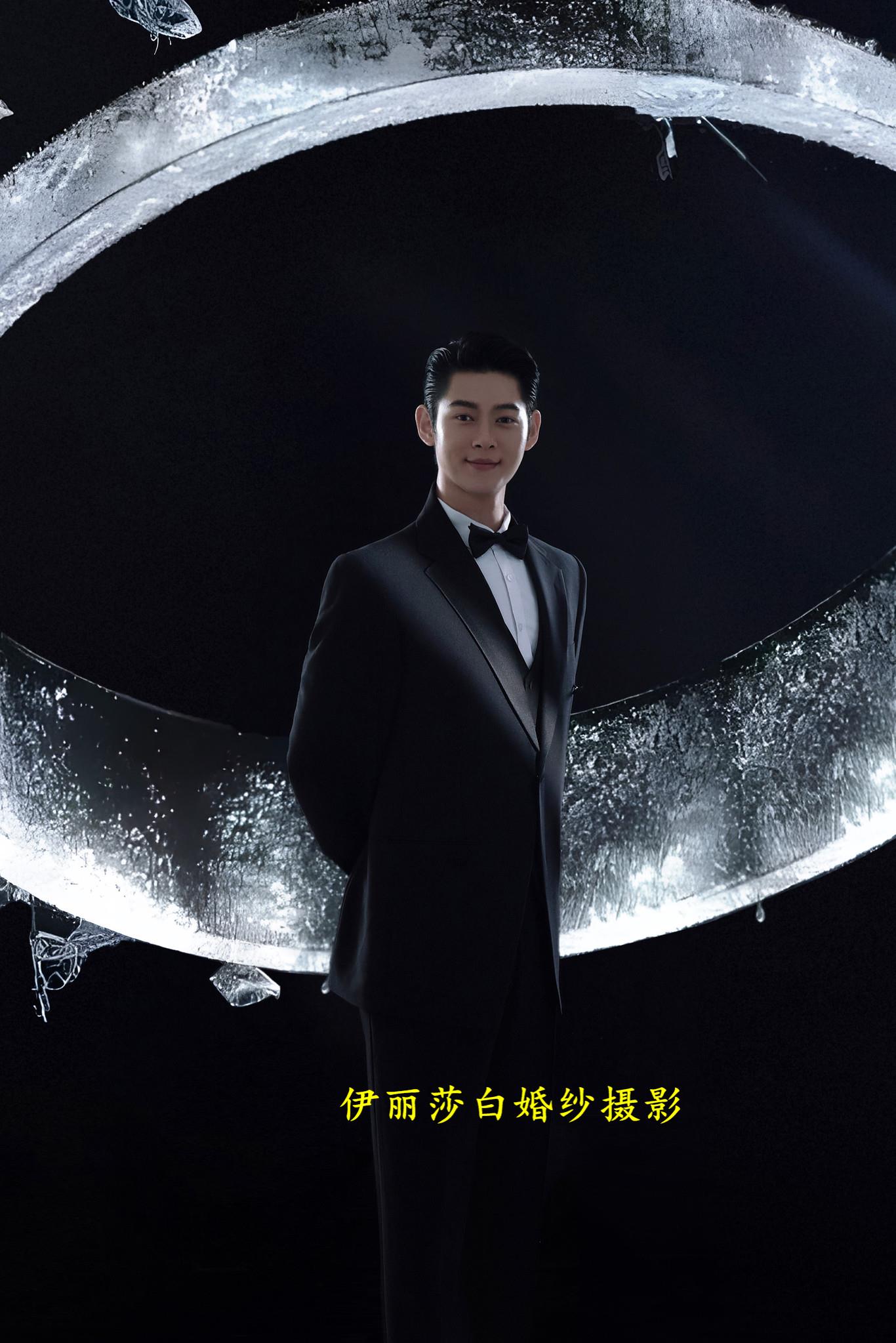 拍婚纱照3888套餐有跟妆+秀和+礼服 4699