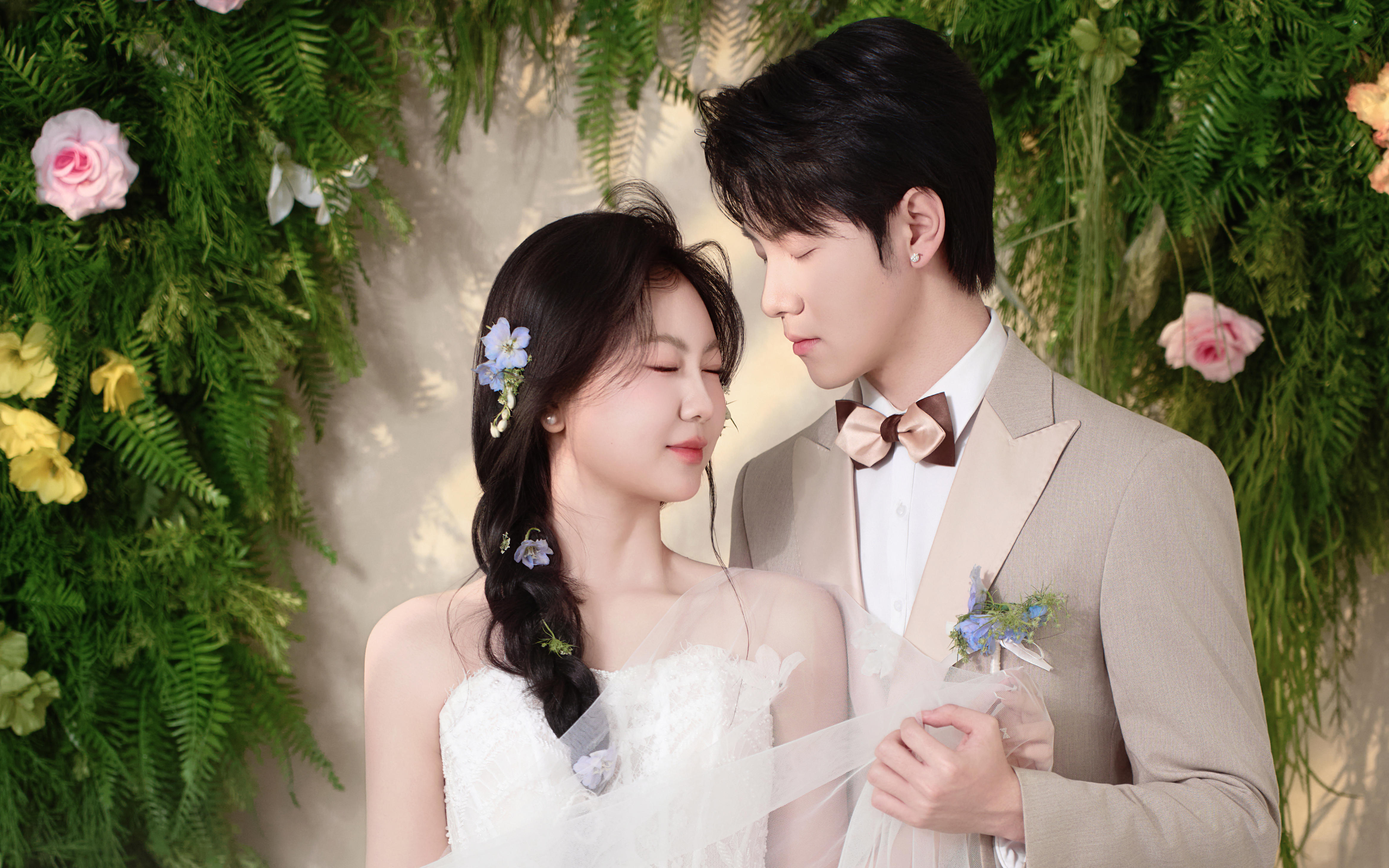 被闺蜜夸爆的少女油画婚纱照