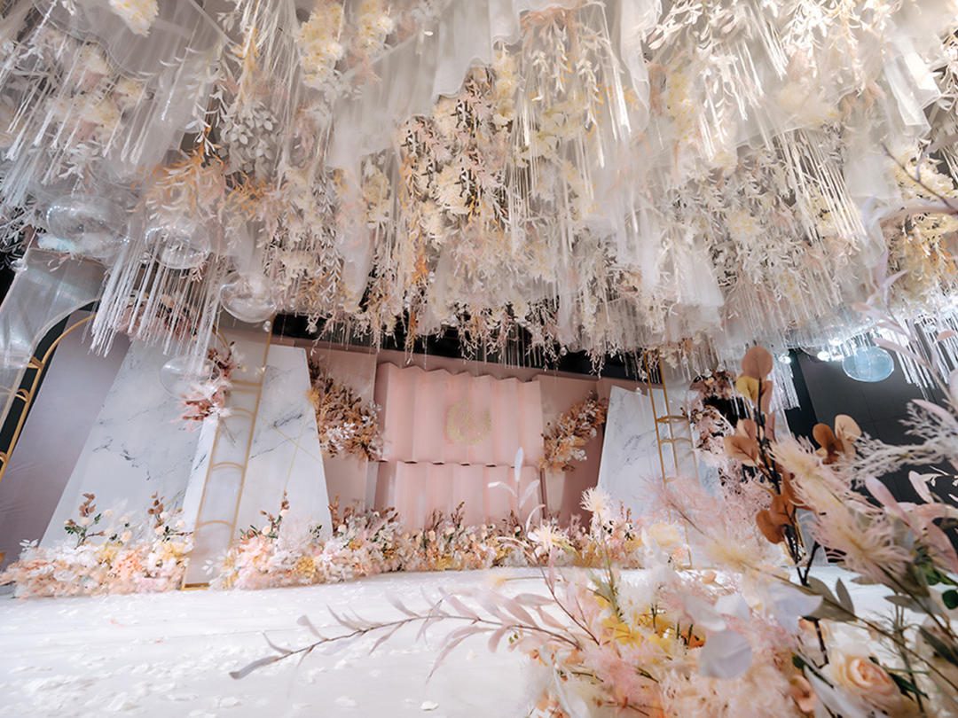 【温馨森系】粉色花丛中的小浪漫 花式帘幔的爱情