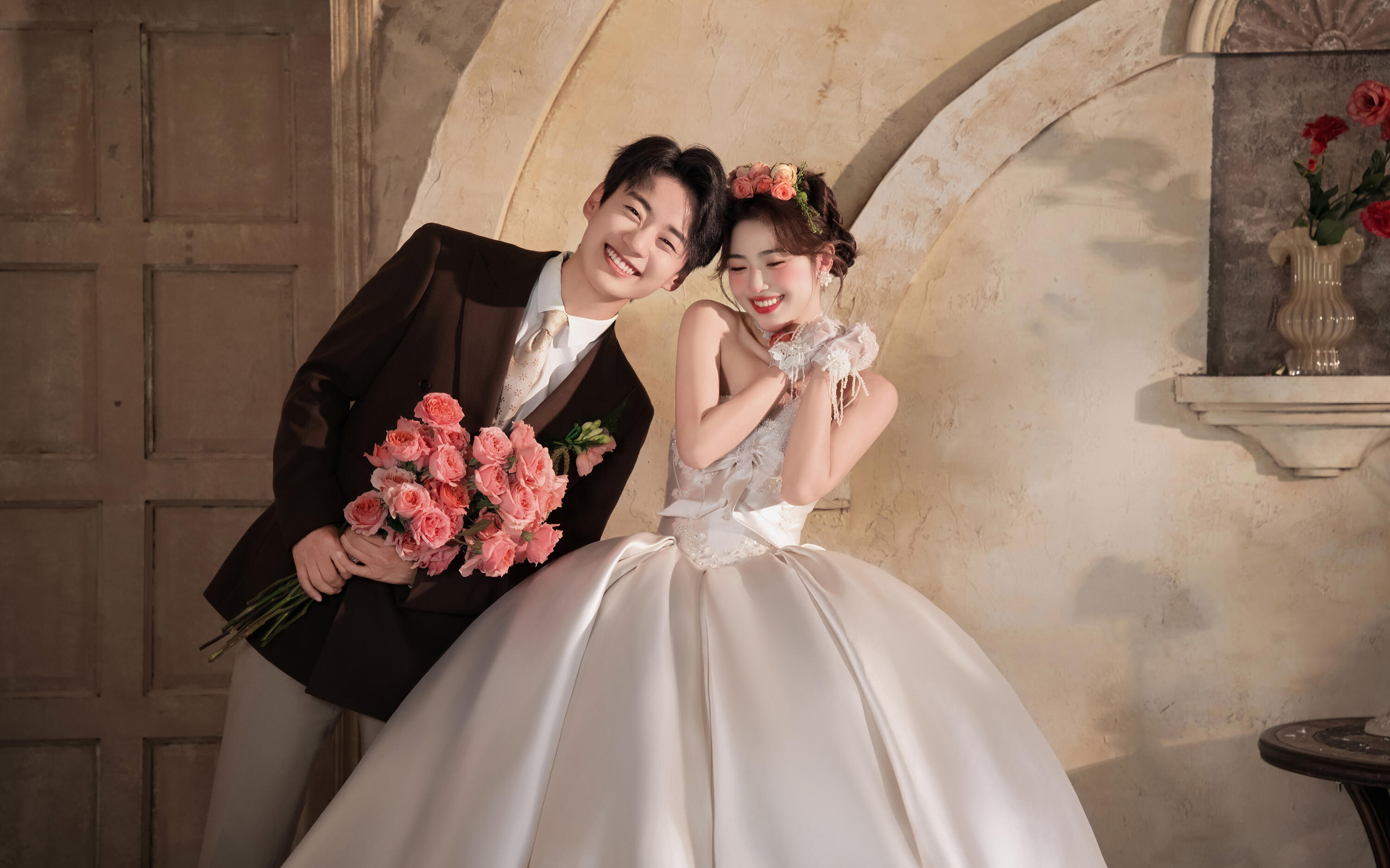 缎面小花园感法式轻复古韩式花房婚纱照