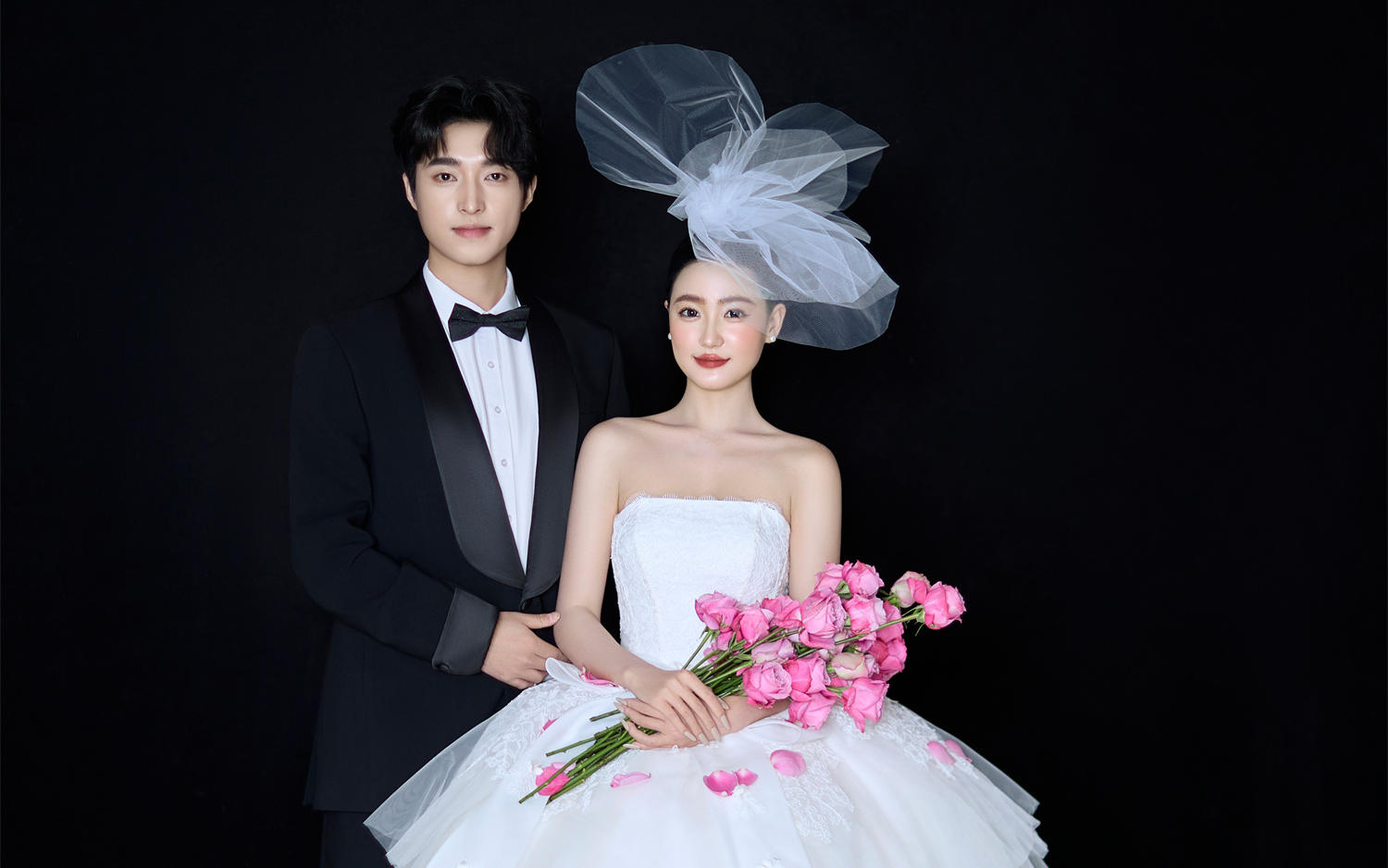 《黑底白纱封神！ 高定鱼尾婚纱照💍》