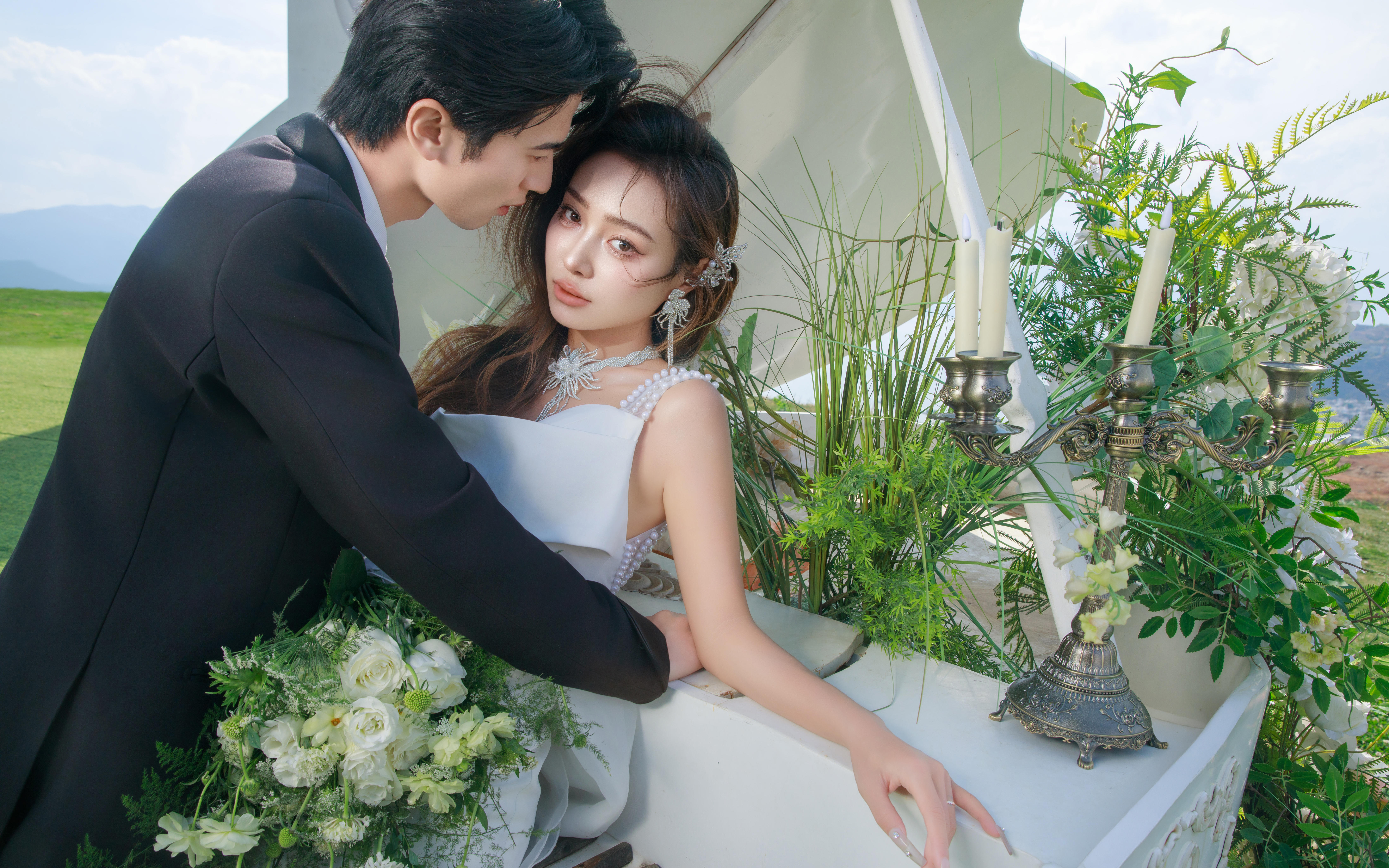 大理半山半島草坪教堂婚紗照??純白誓言與蒼山洱海