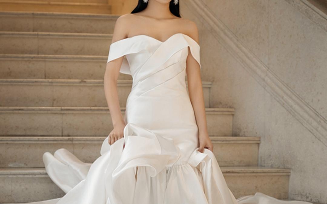 2951缎面鱼尾一字肩-A- J17