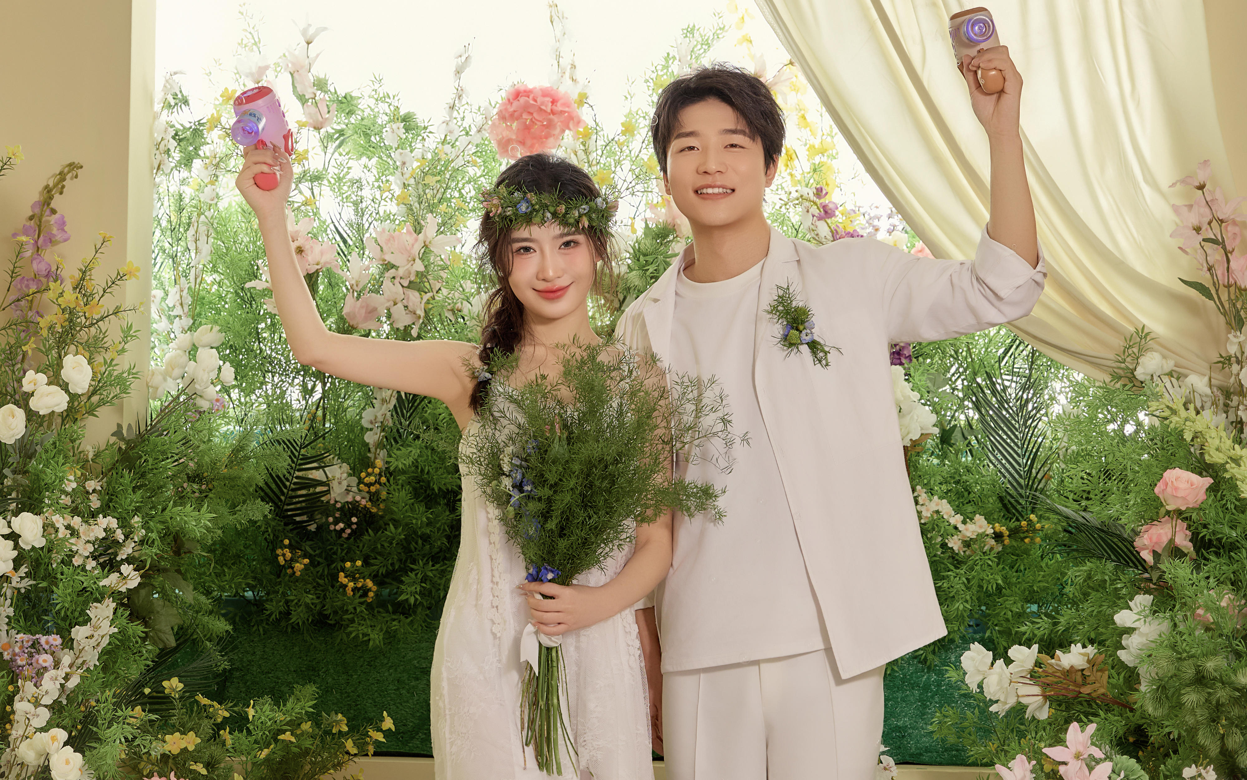 森系清新室內(nèi)花藝婚紗照