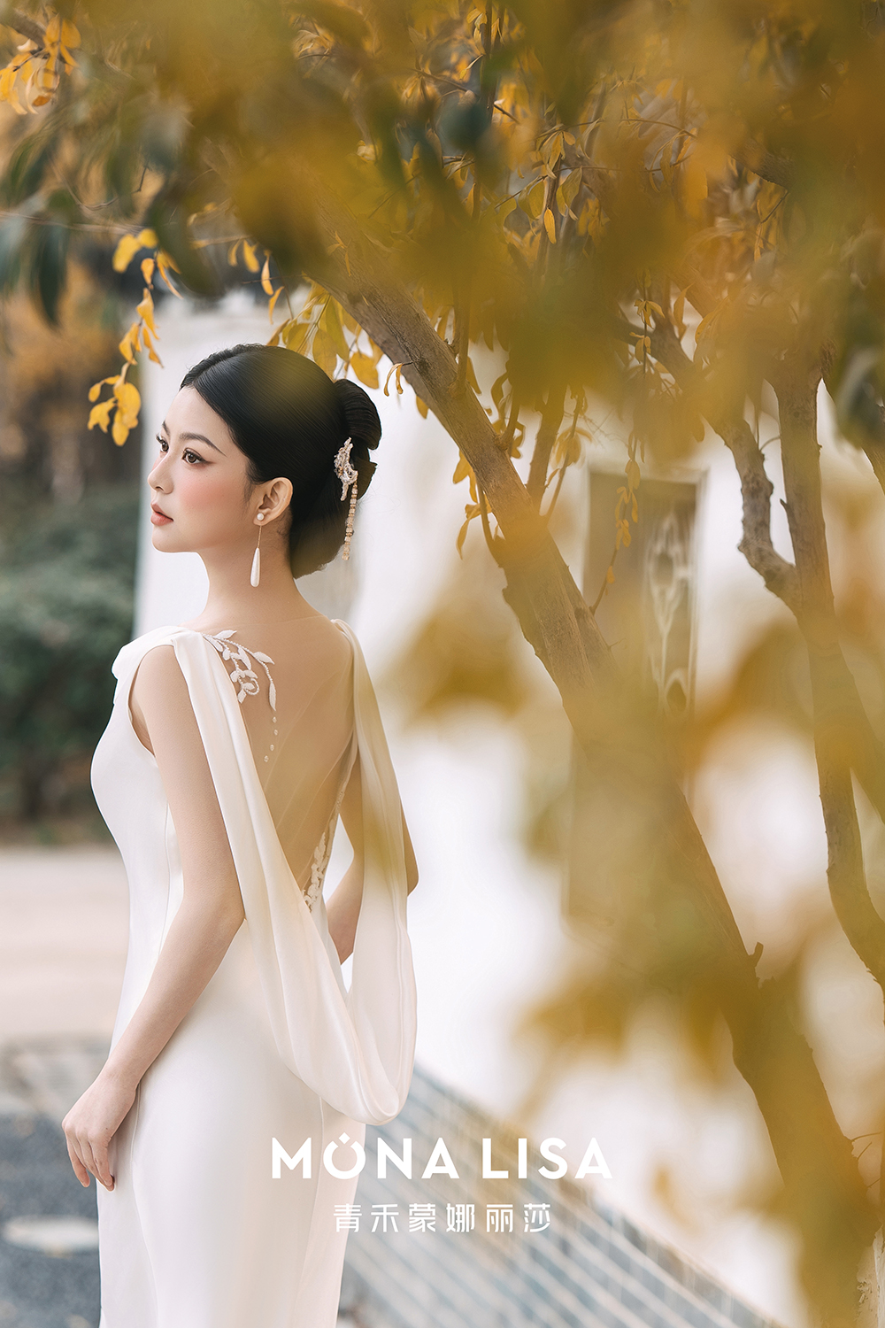 高级感拉满的民国园林婚纱照