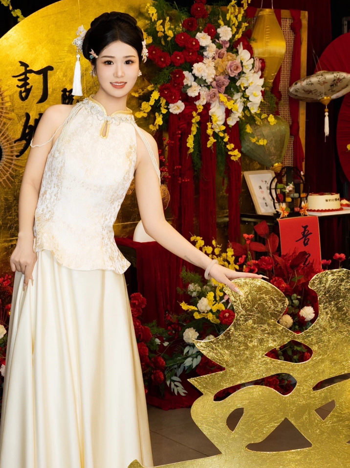 【白芷婚纱】新中式旗袍订婚造型