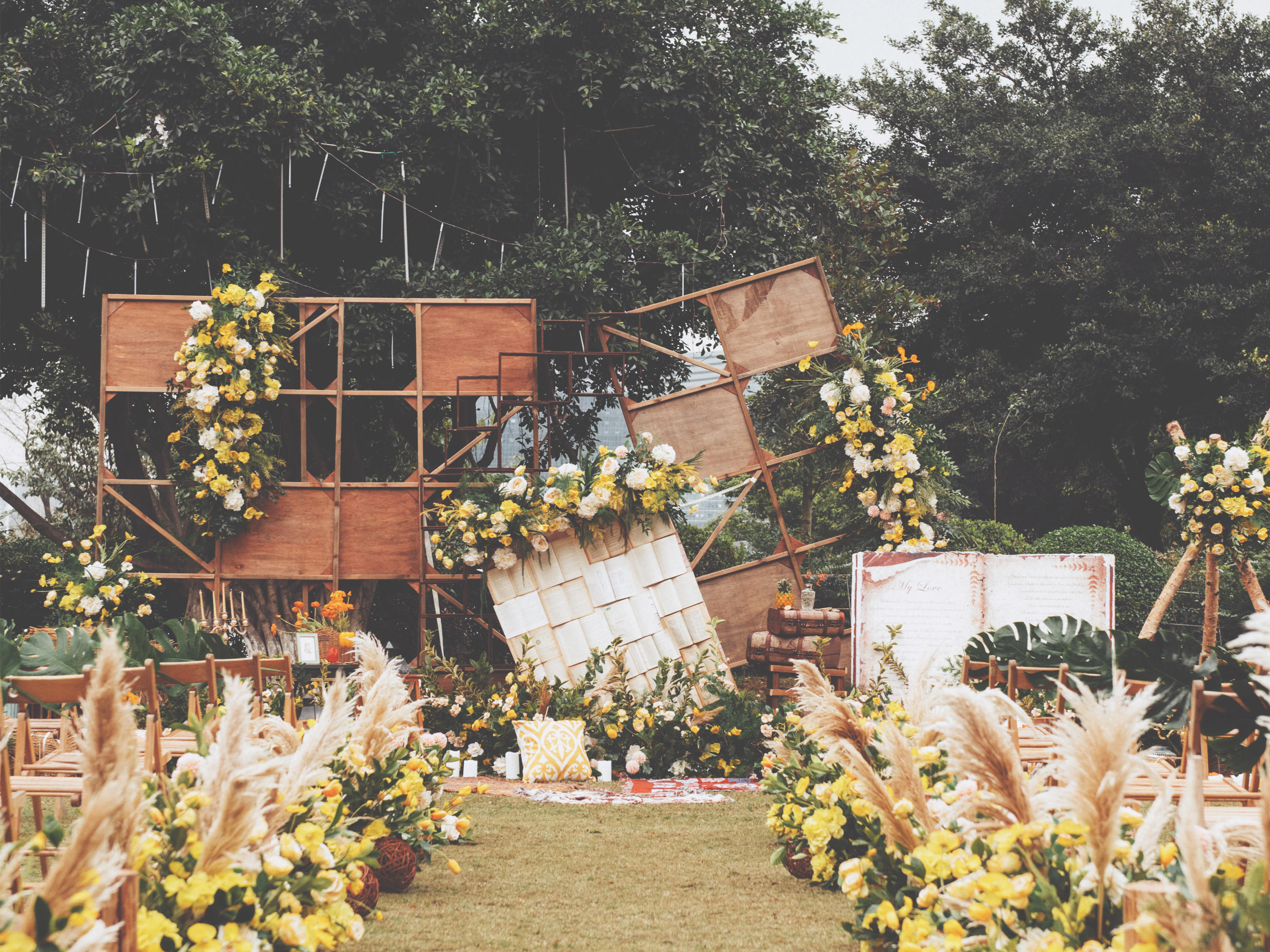 司仪摄影摄像跟妆全含，户外亮色森系婚礼~细节饱满