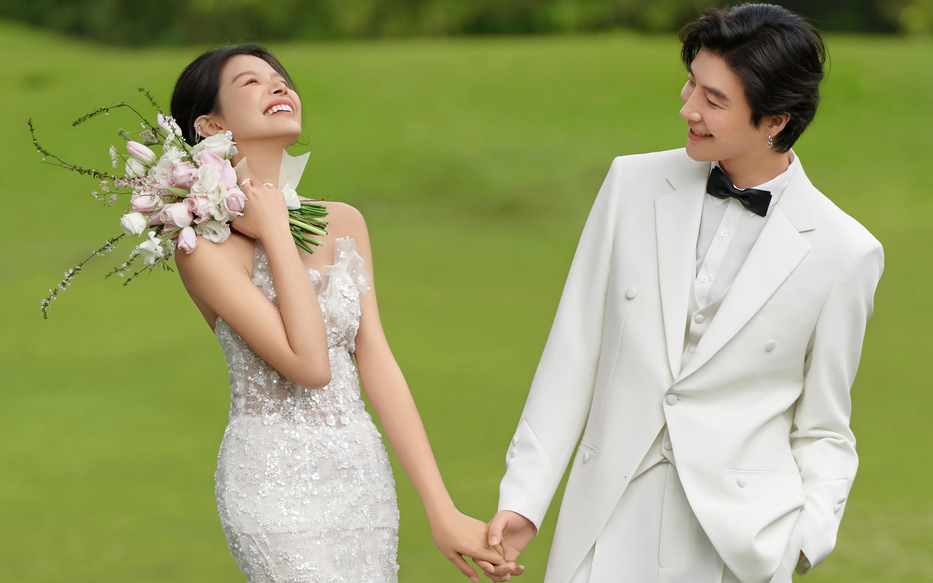 ??婚紗與野趣相擁，定格超絕生命力瞬間?