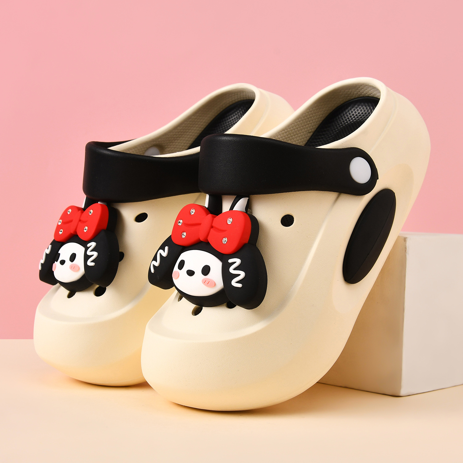 新娘伴娘結(jié)婚婚禮專(zhuān)用洞洞鞋  軟底防滑久穿不累腳