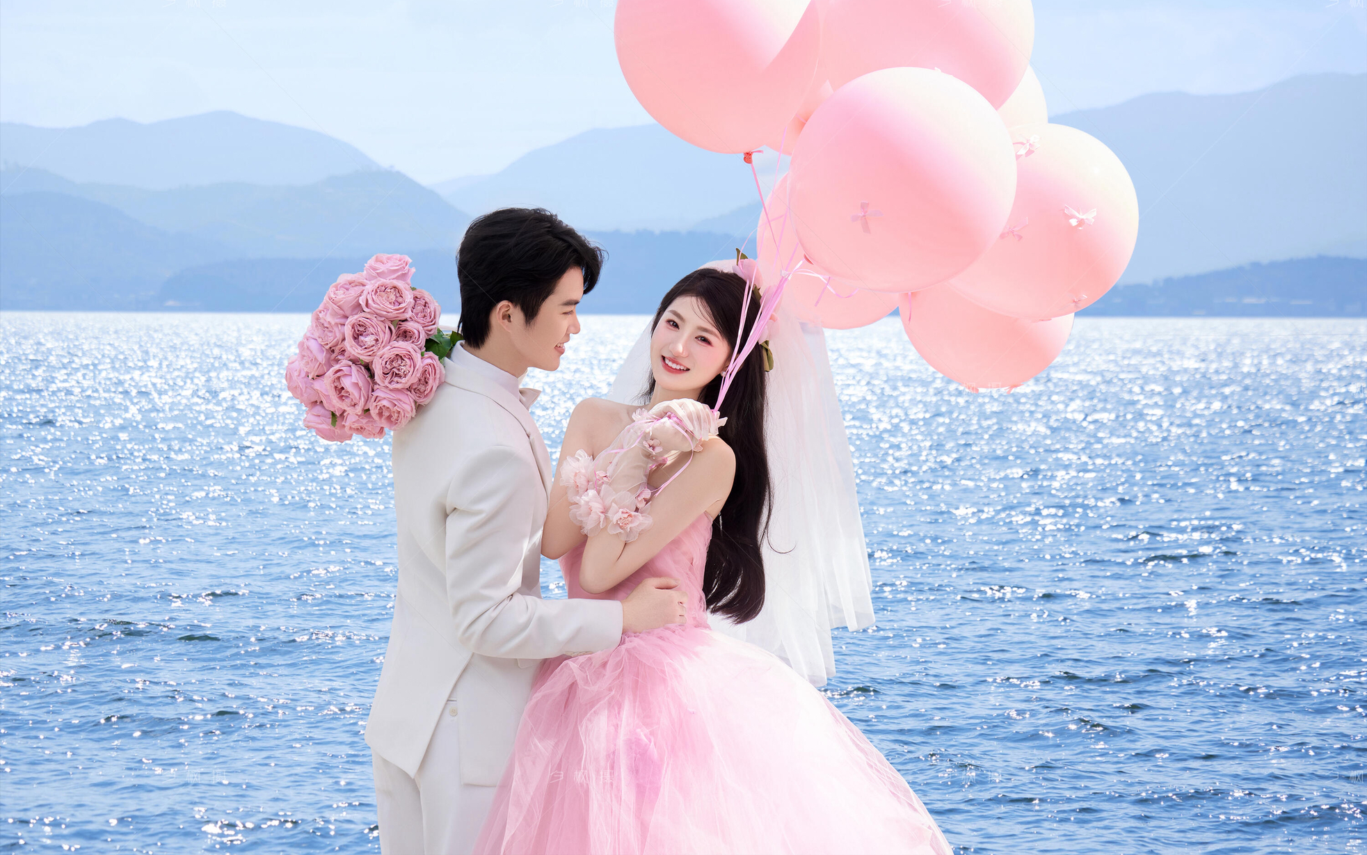 少女感爆棚的洱海婚纱照