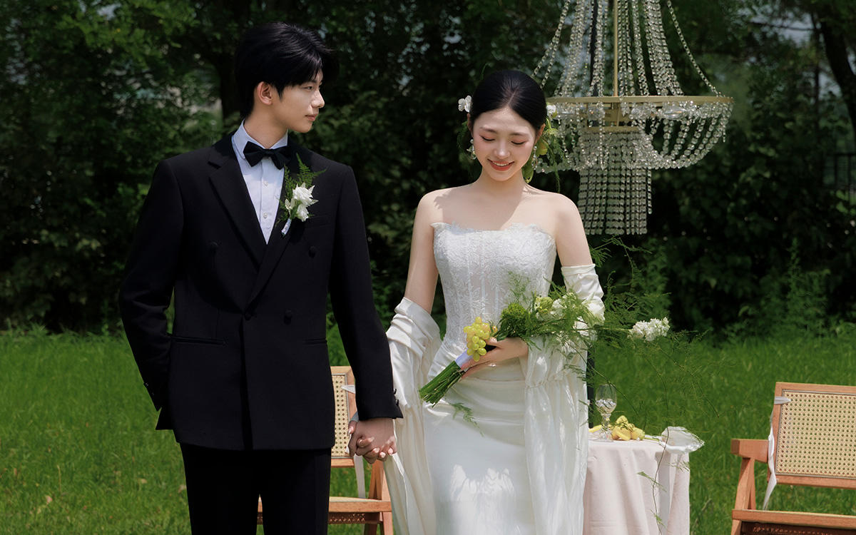 浪漫森系婚纱照丨甜到爆炸的森系爱情
