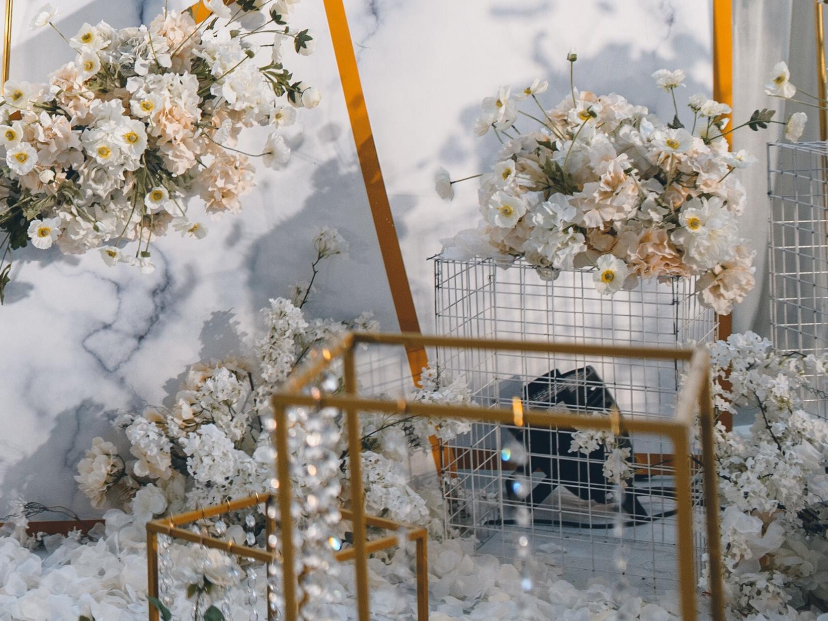 千百度『香槟白西式大气 -伴生』