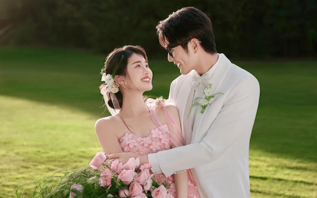 这套少女心爆棚的粉色花神婚纱太出片啦