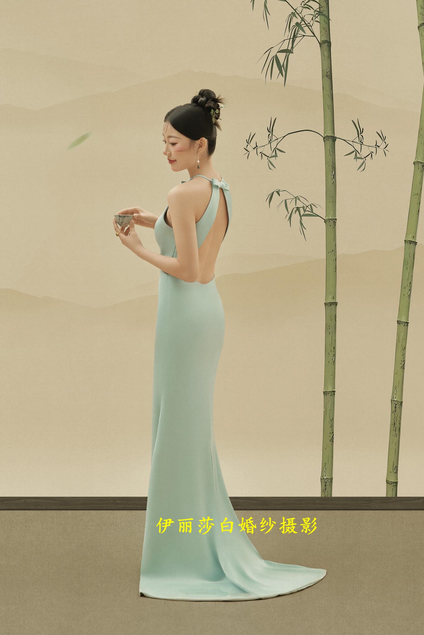 拍婚纱照3888套餐有跟妆+秀和+礼服 4699