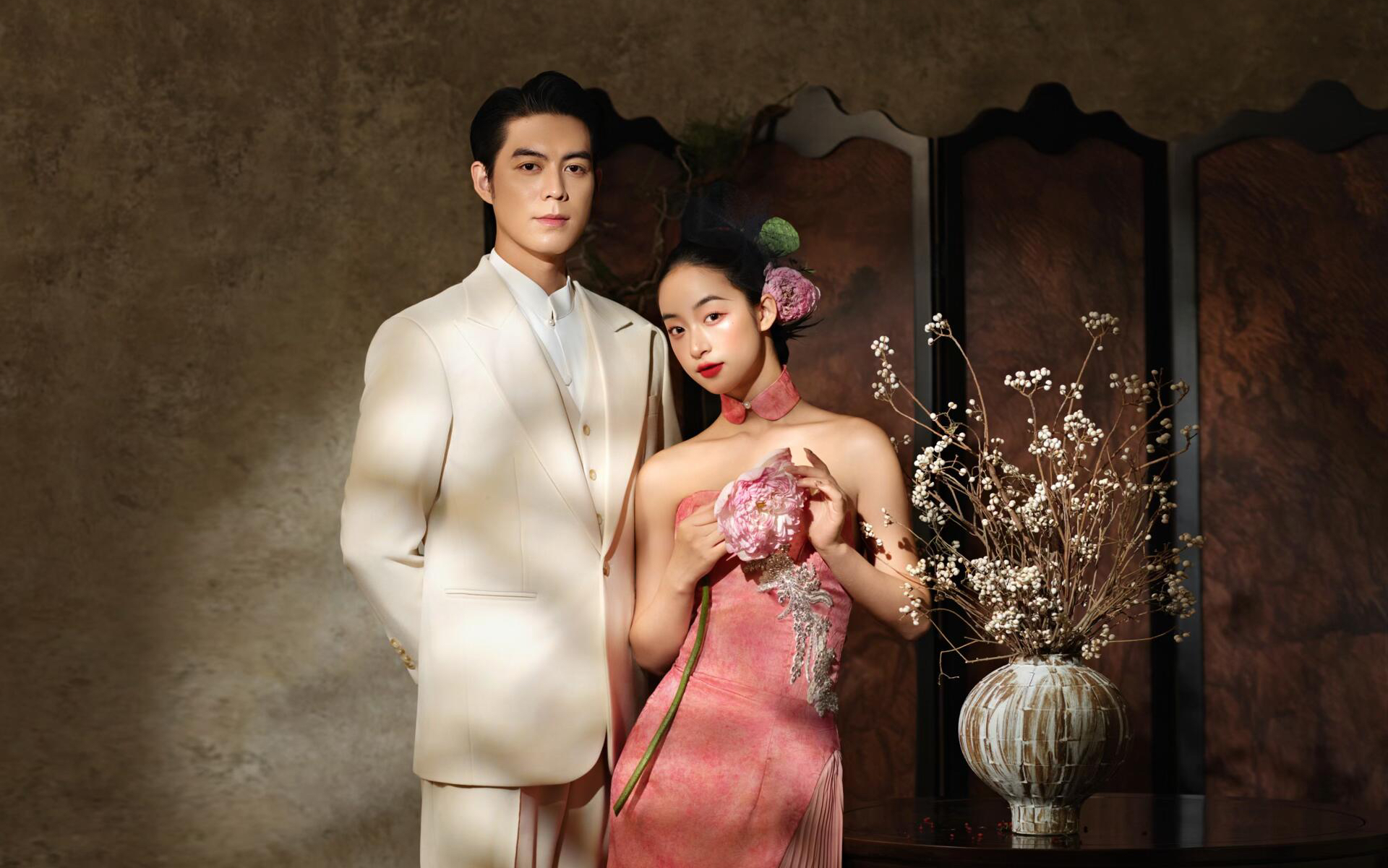 中式婚紗照也能這么柔情｜暖調(diào)復(fù)古感