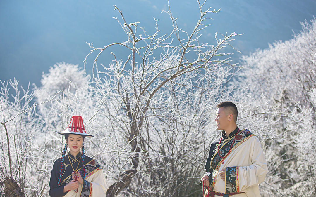 【稻城亞丁旅拍】雪山/彩林/冰湖/藍湖/高山湖泊