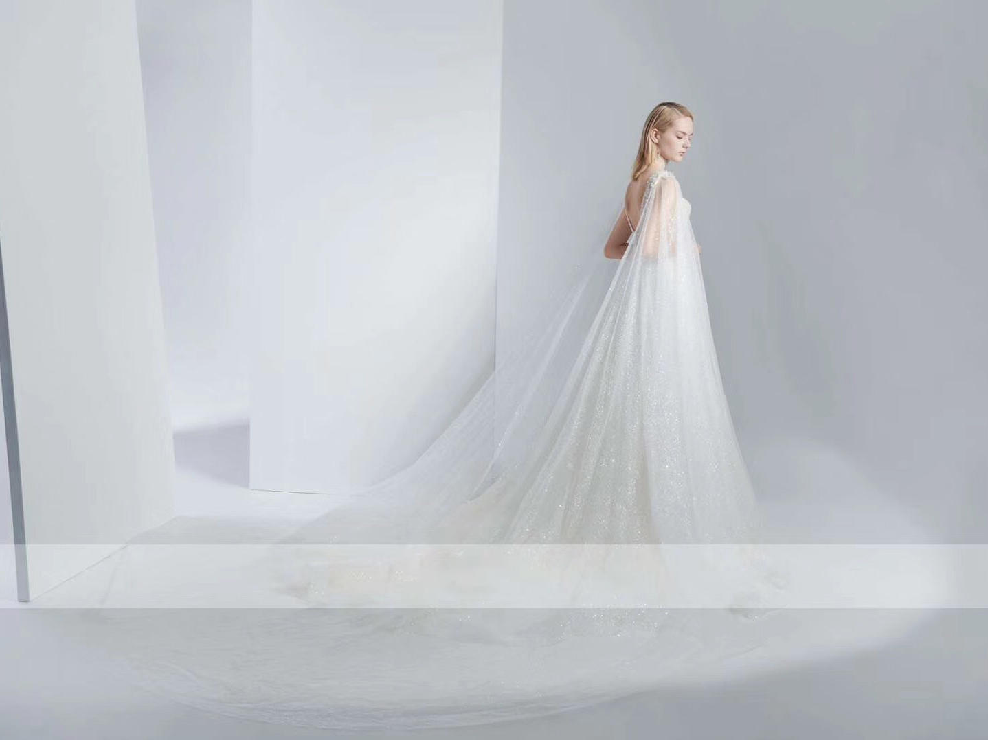 【海外品牌】3套国际婚纱礼服