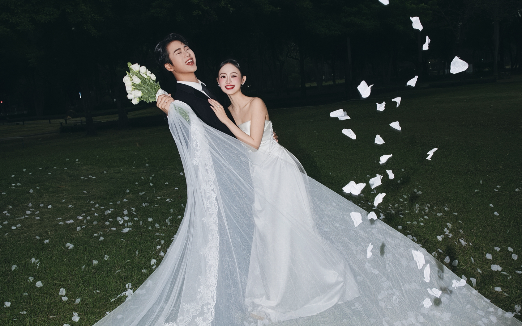 （白云湖）草坪婚紗照“輕法式松弛感”焊在相冊里