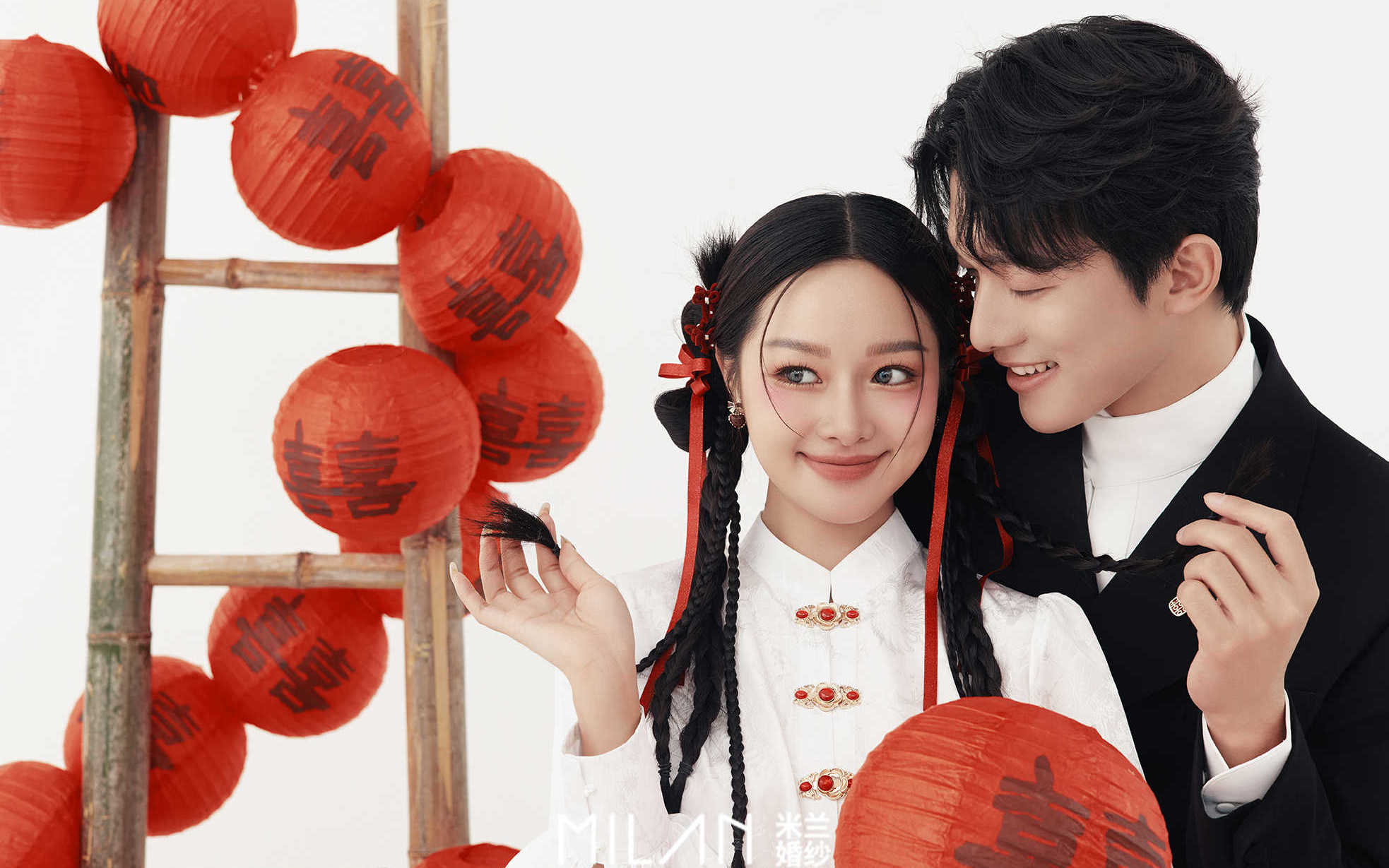 官宣就用这套！复古喜嫁婚纱照甜到掉牙🍭