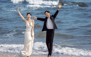 镜头感满分的海景婚纱照