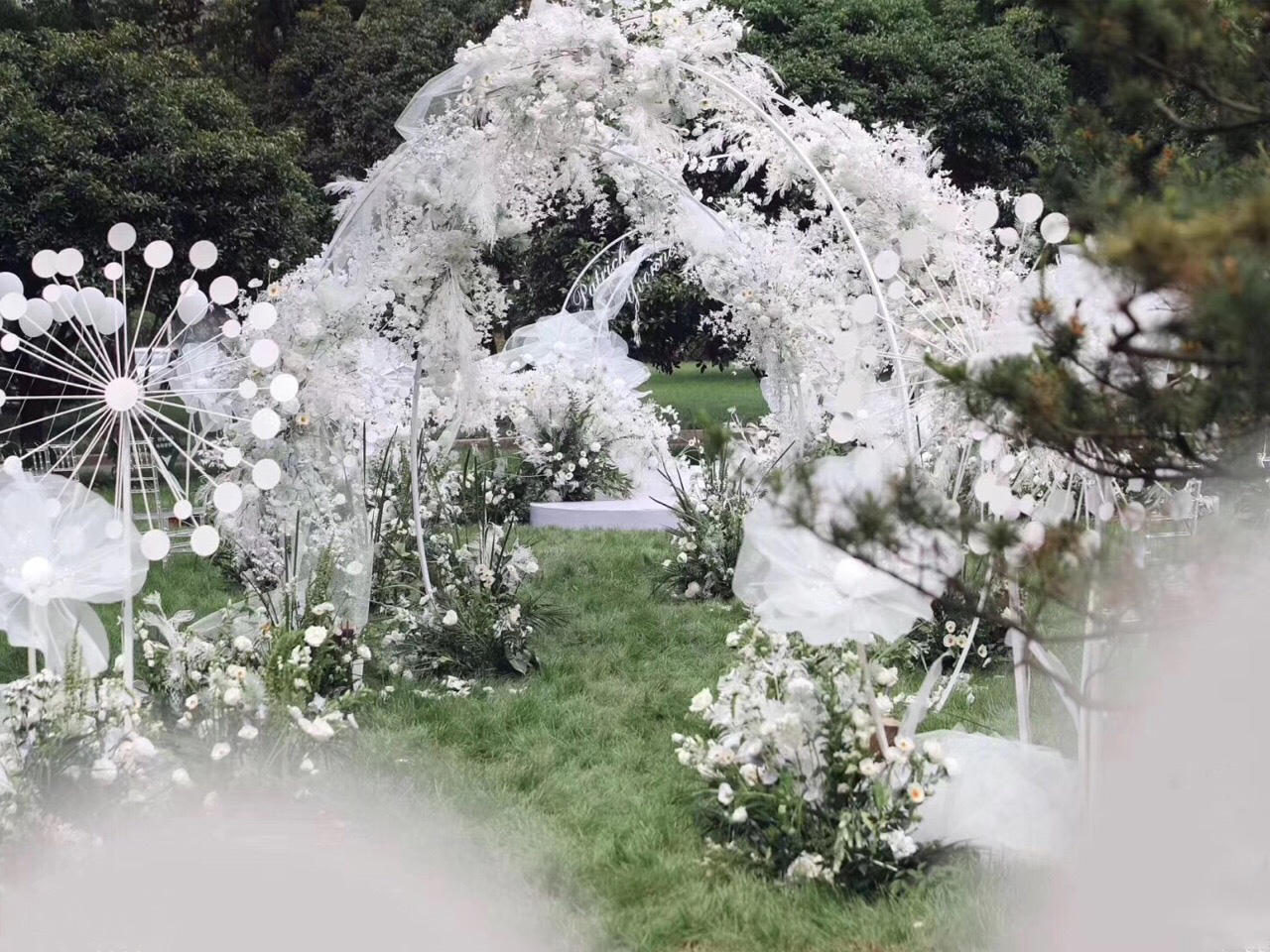 大理白绿色系清新户外婚礼