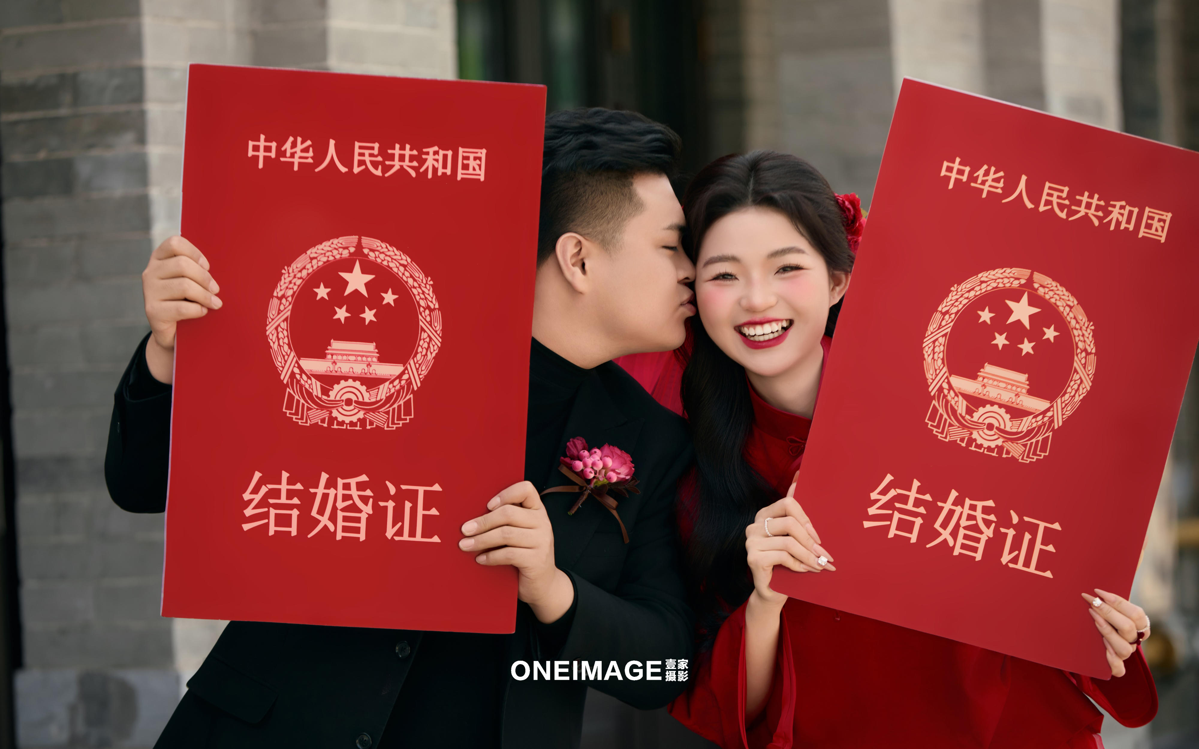  【壹家摄影】 把红墙绿意的浪漫焊在镜头里~