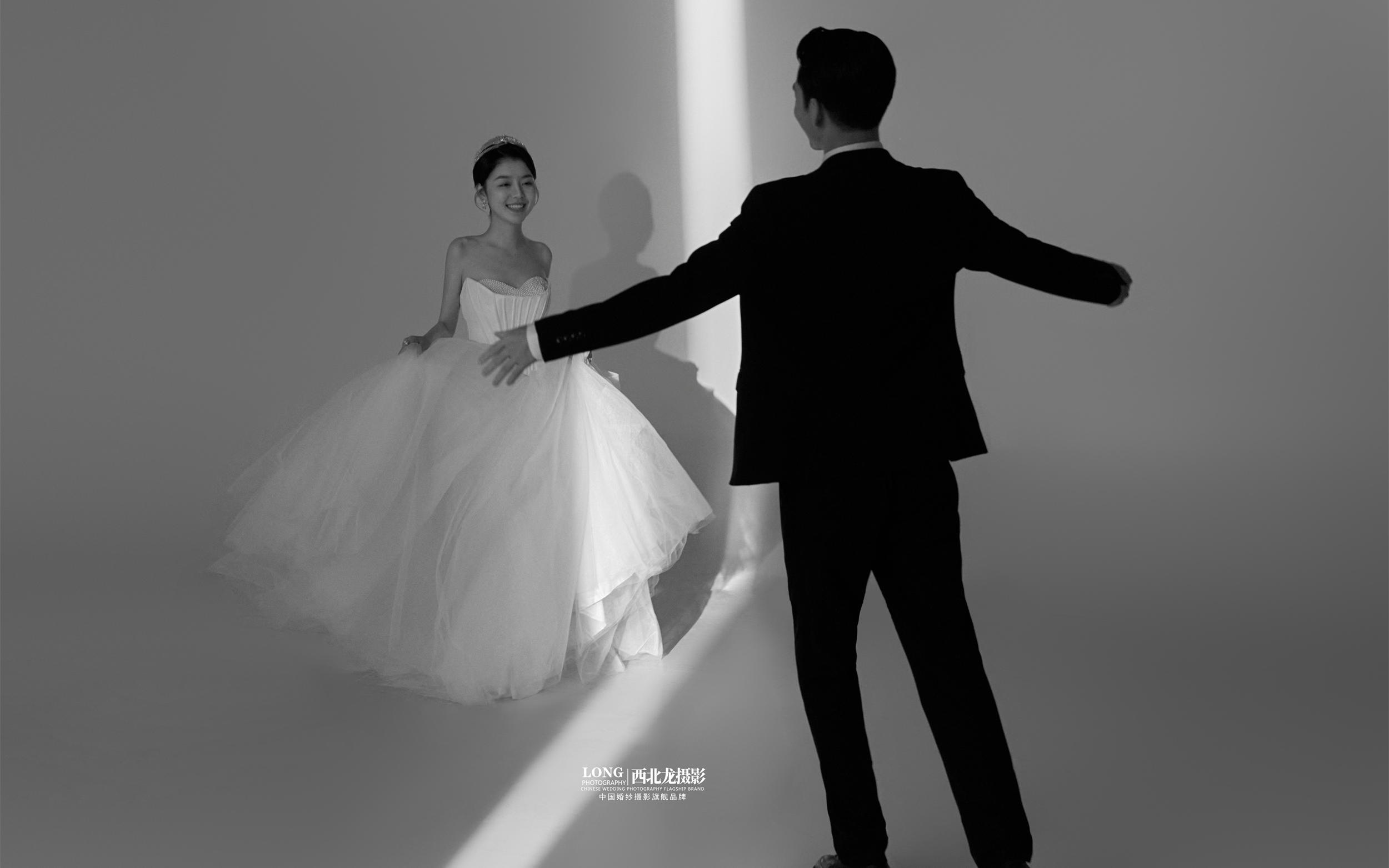 黑白光影婚纱照｜温柔又有故事感✨
