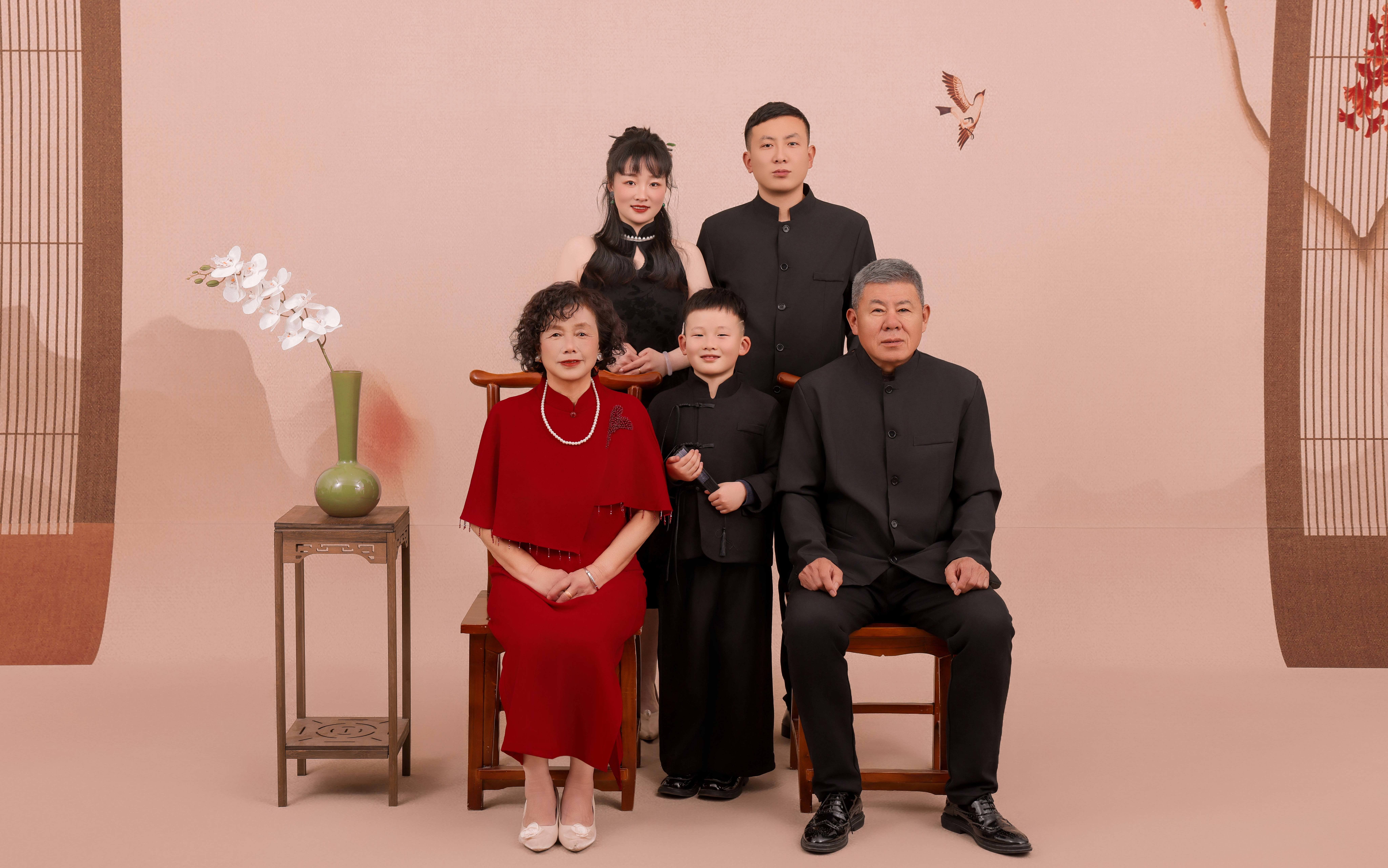 新中式工筆風?多代同堂家族紀實攝影作品