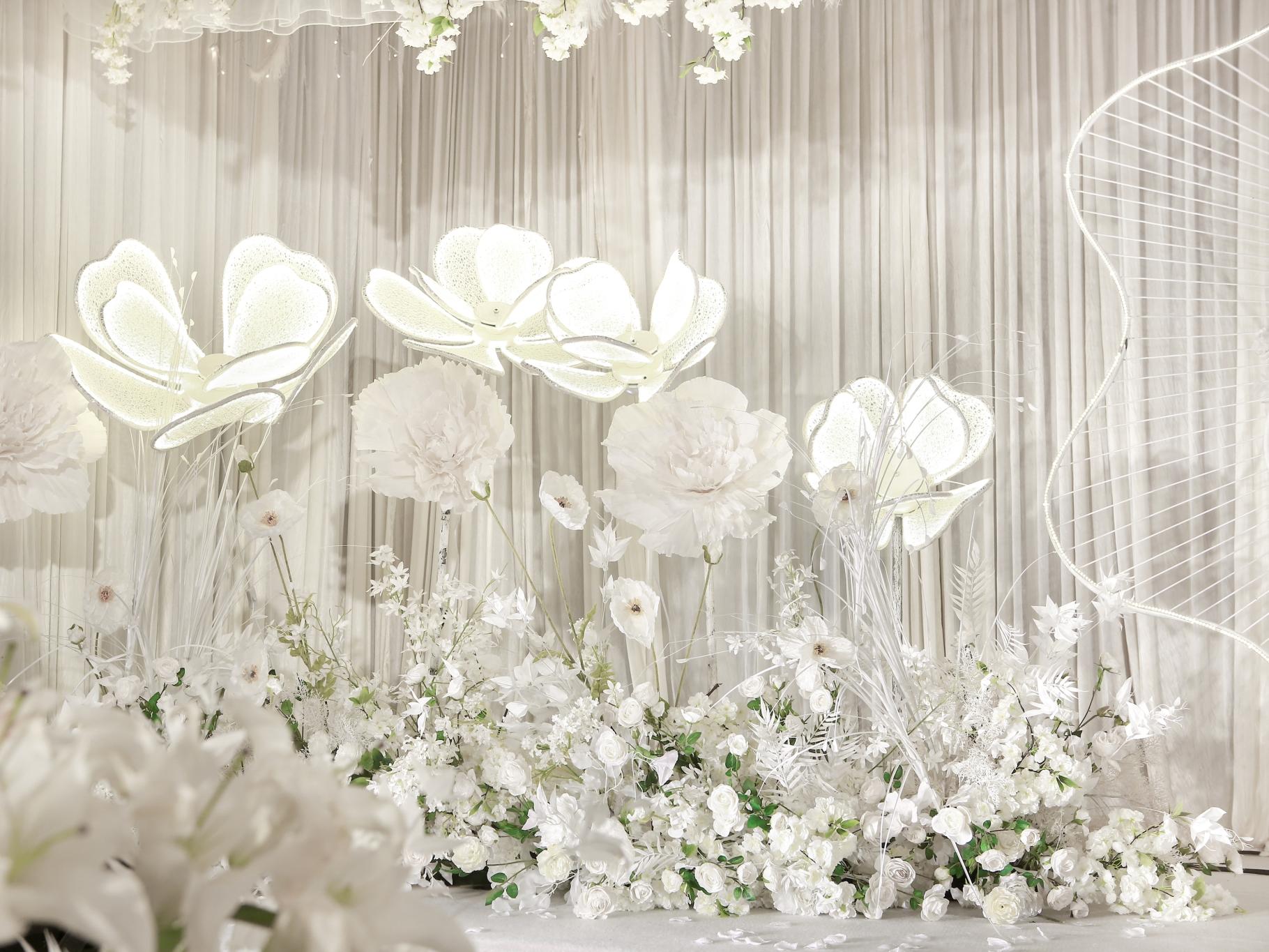 《千丝万缕》梦幻纯白含吊顶西式婚礼