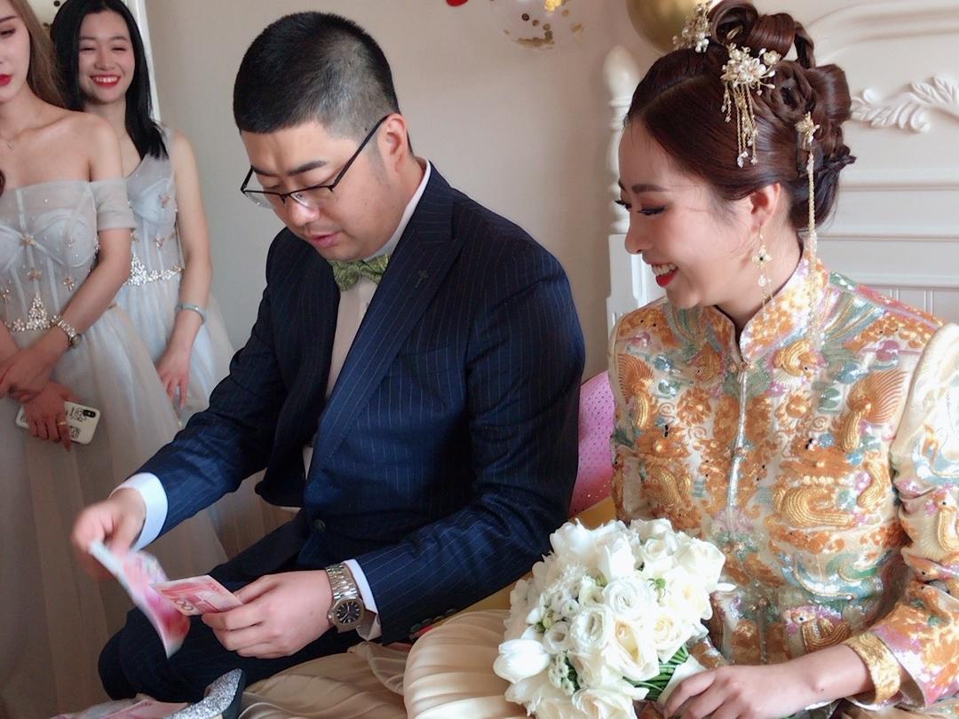 榜单热销资深化妆师全天跟妆 赠 亲友妆