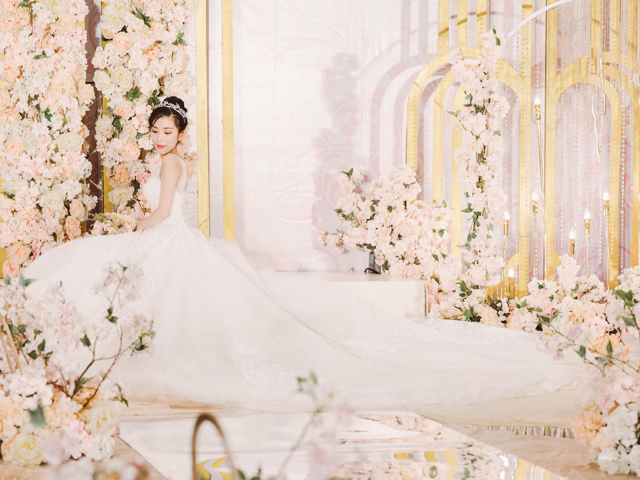 艾芙礼服店庆大促轻奢套系限时特惠