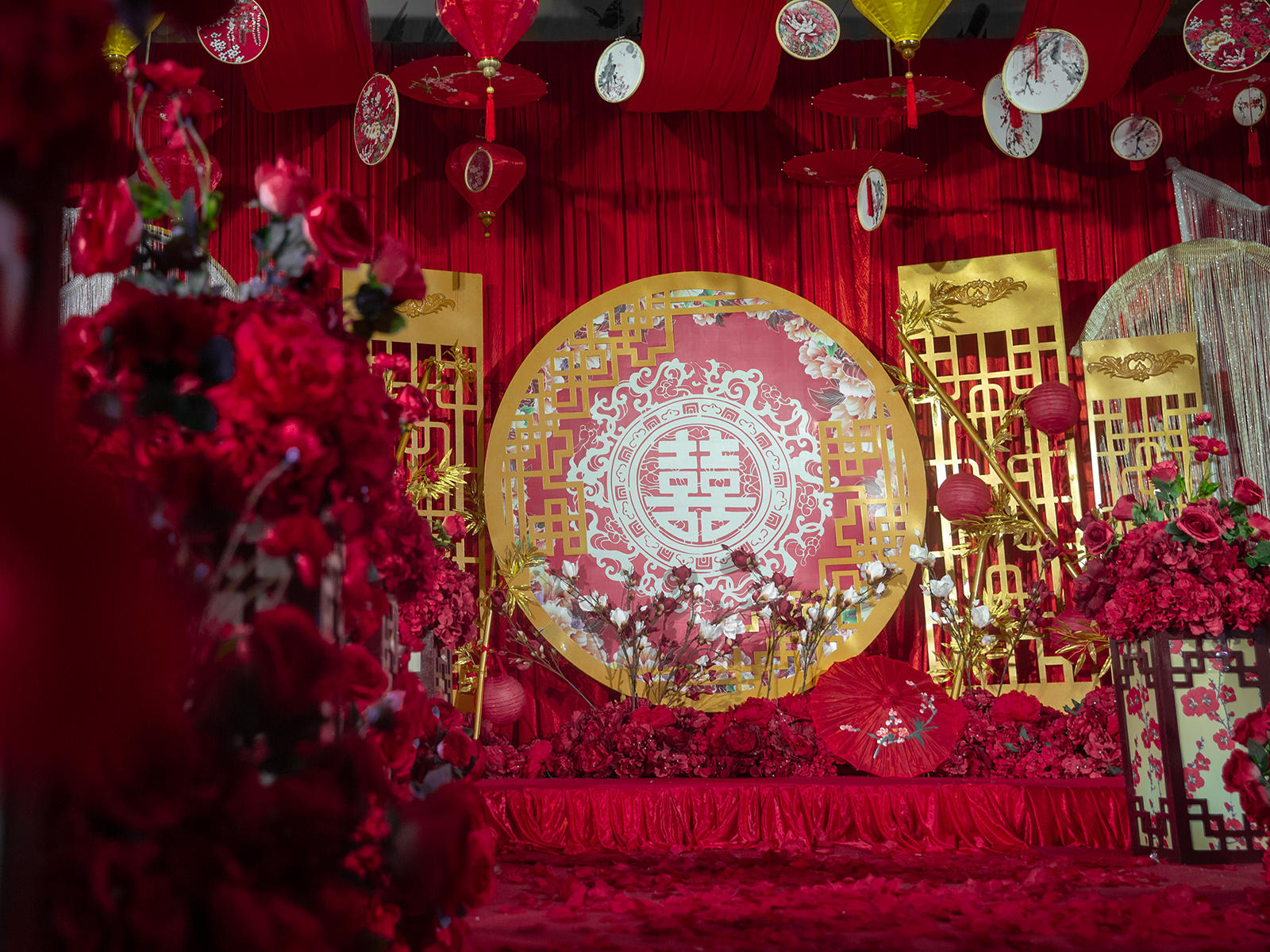 传统中国风，中式，红红火火。