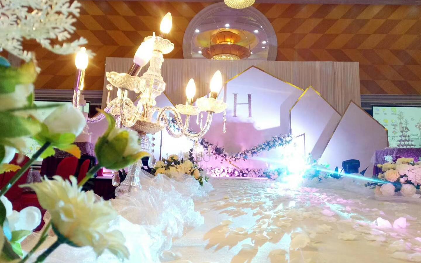 清远纯布置香槟色唯美婚礼