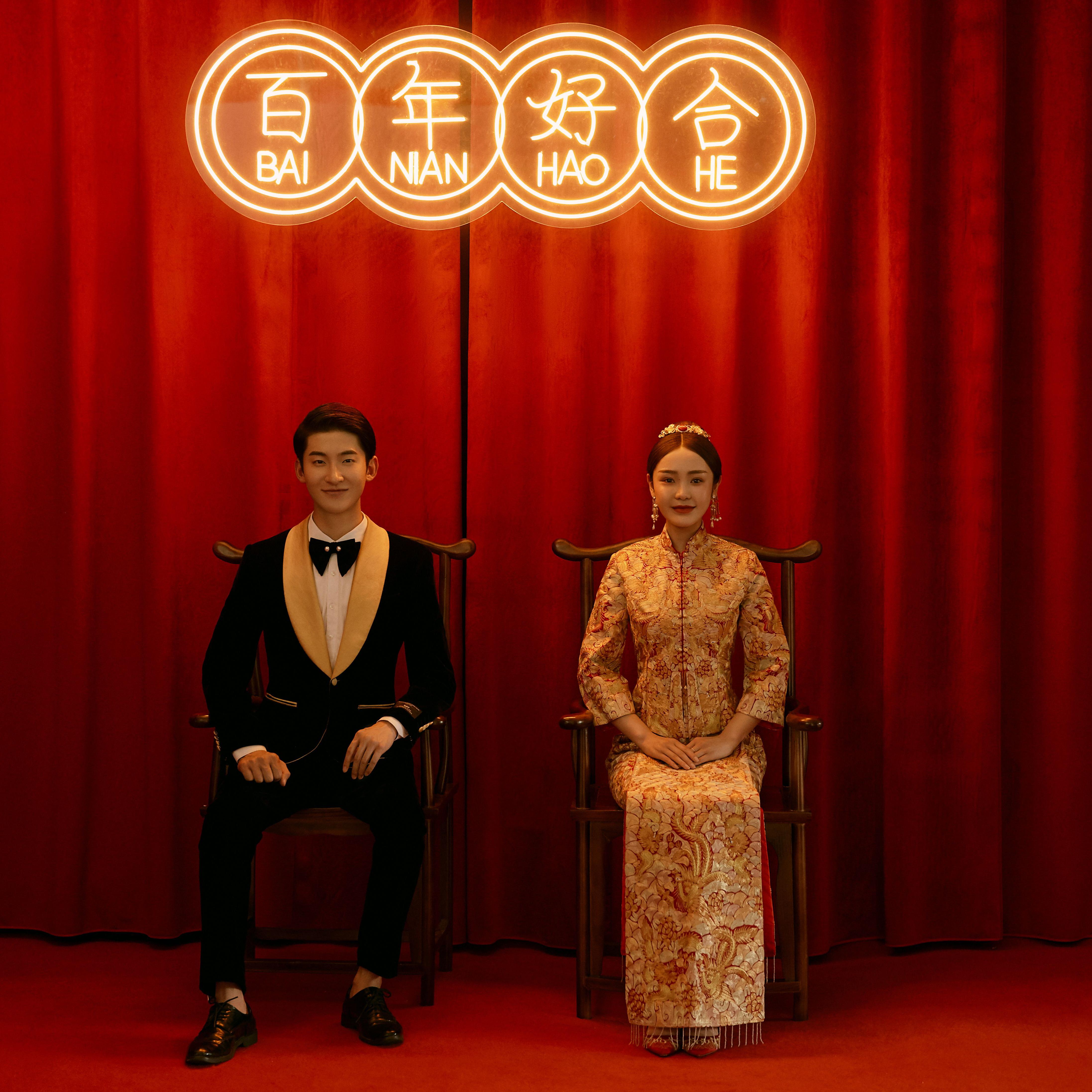  中式婚纱照 爱在心里，不在口中