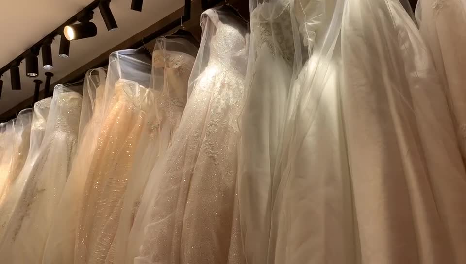 【嫁美格格】特价婚纱1+1套餐