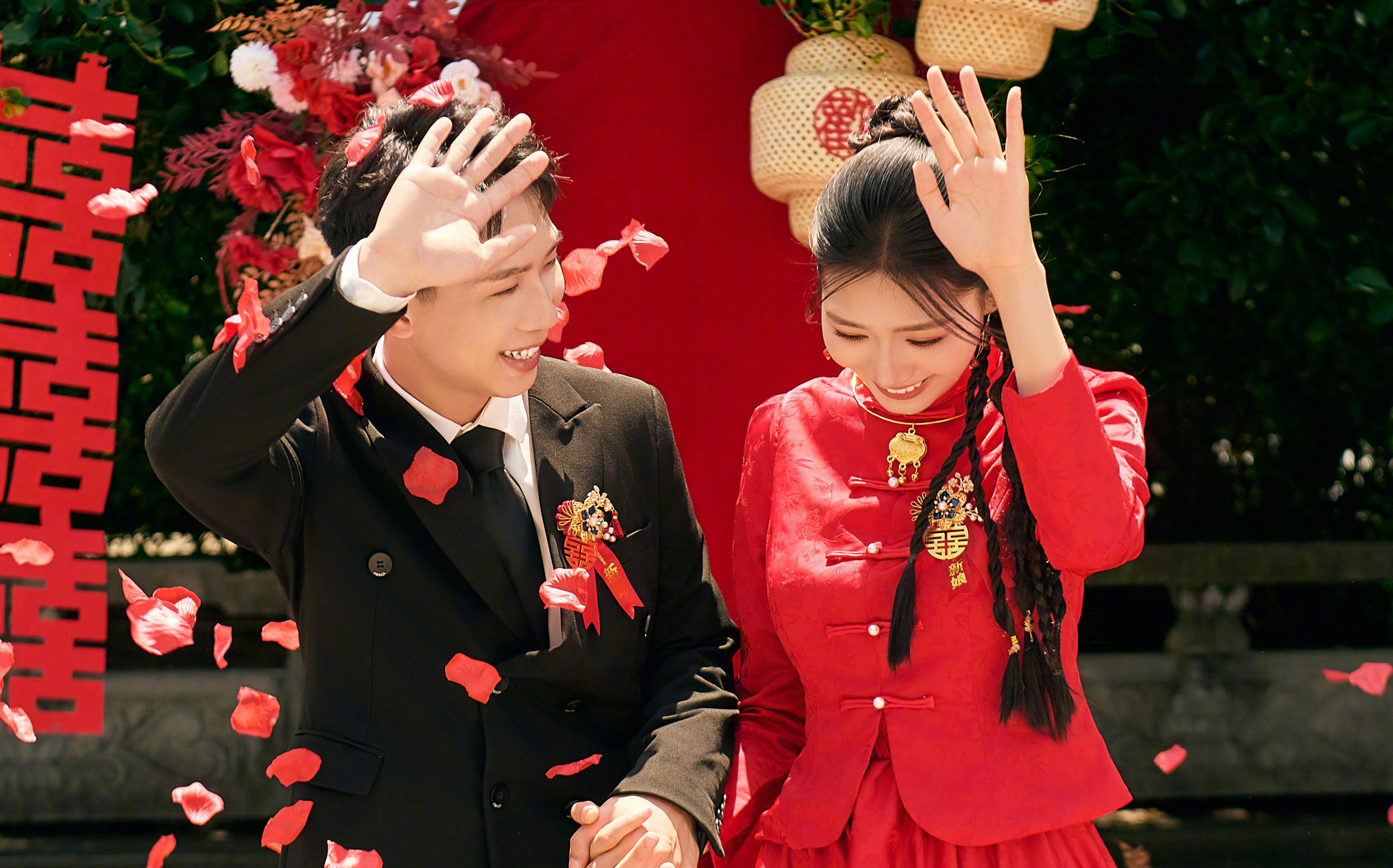 雙囍臨門??新中式喜嫁婚紗照真甜到掉牙了??