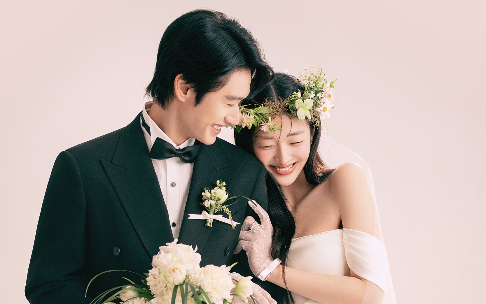 自带春日氛围感的韩式轻婚纱