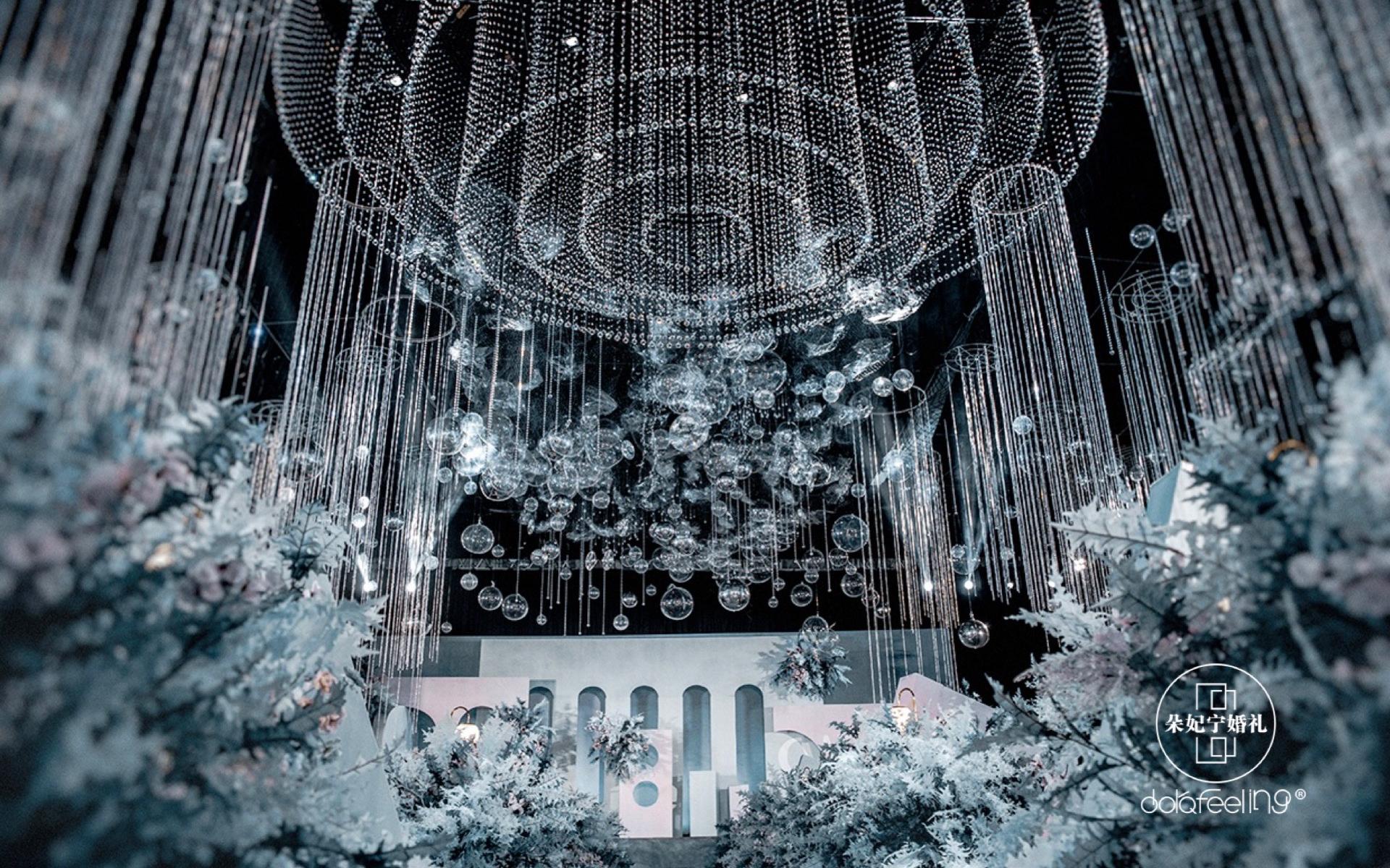朵妃宁婚礼|莫兰迪温柔碧海蓝色和奶油粉