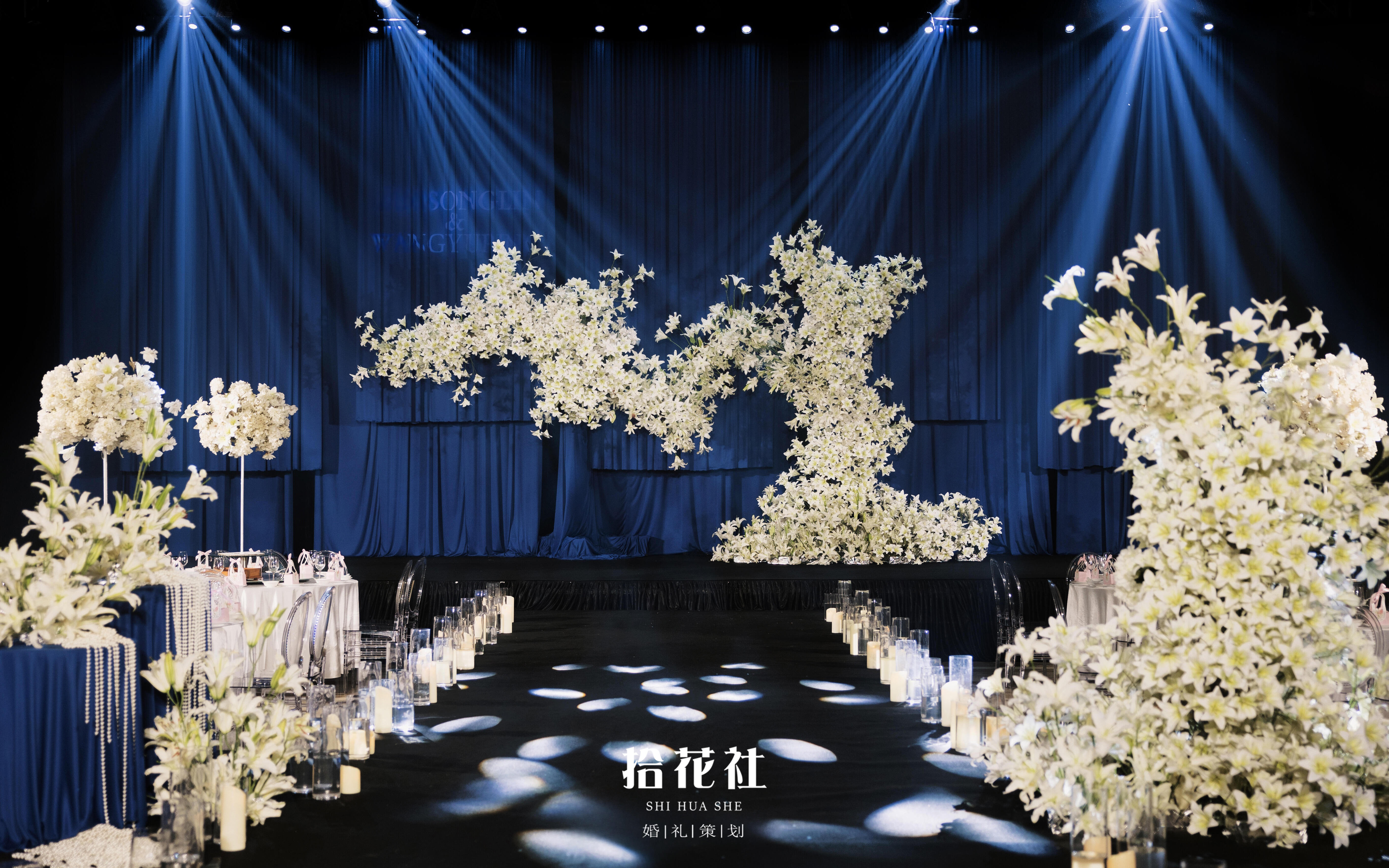 好爱这个高级感十足的青花瓷配色