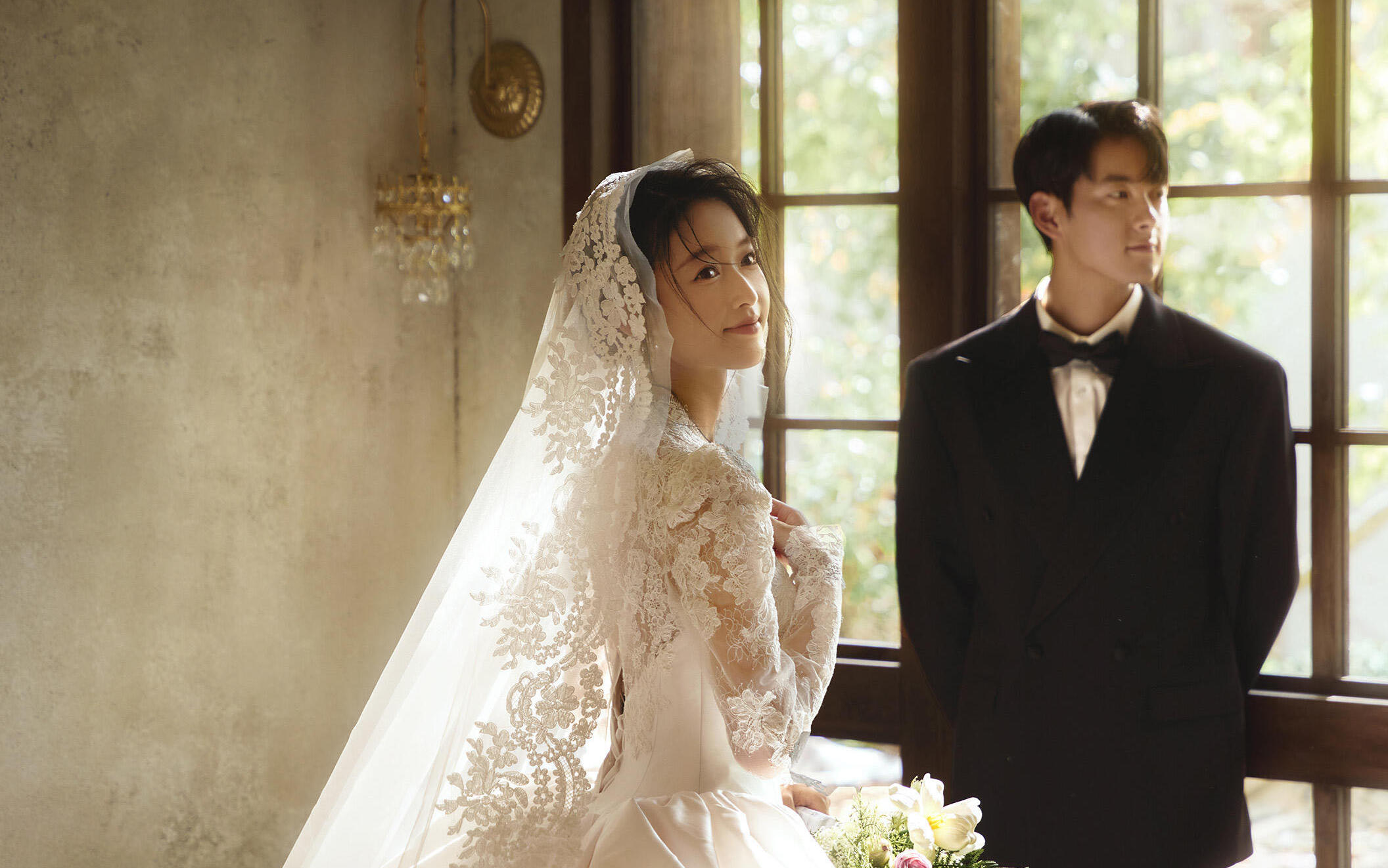室内高级感复古婚纱照