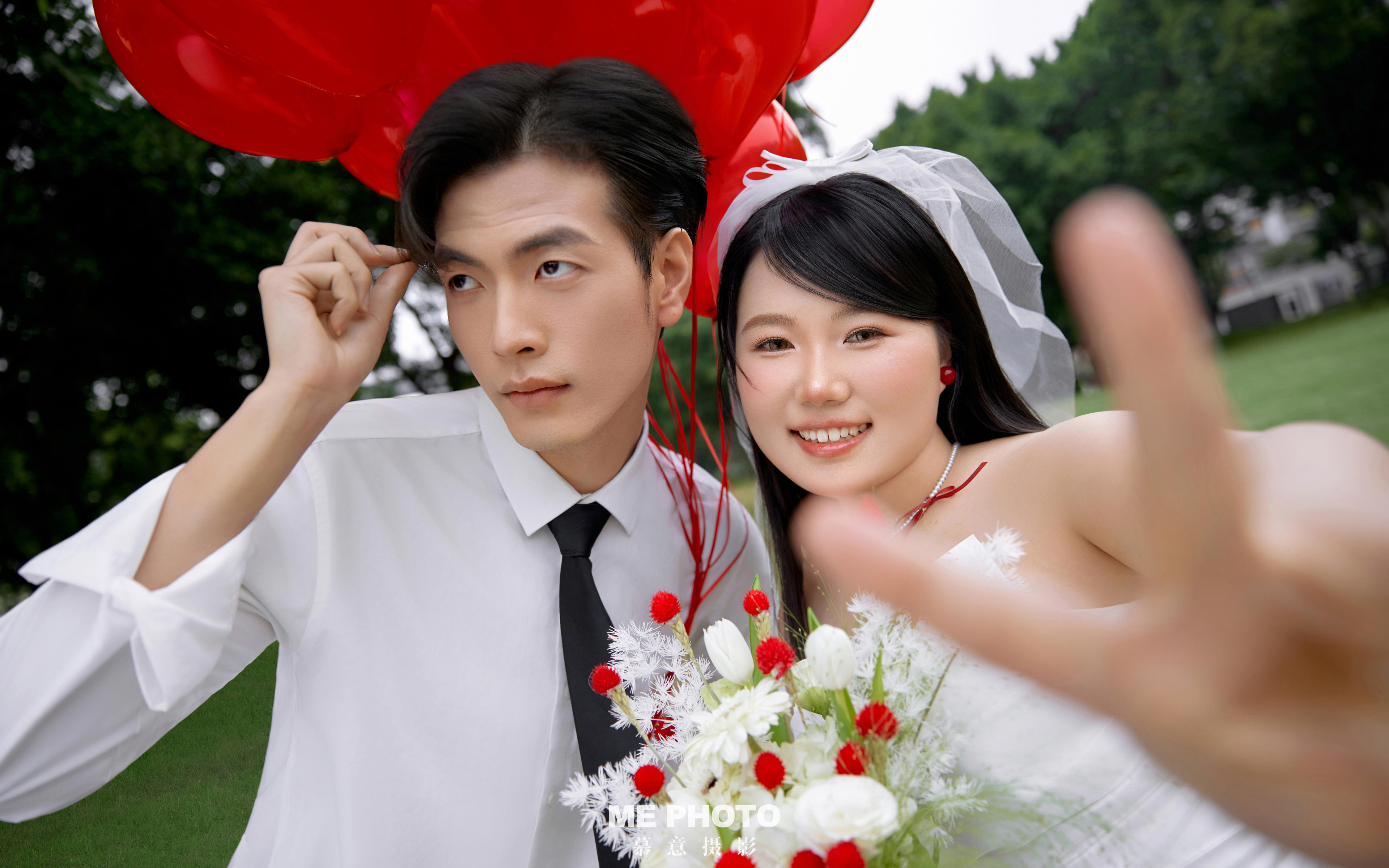 森系草坪婚紗照