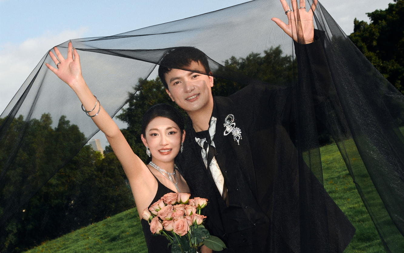 黑纱电影感婚纱照
