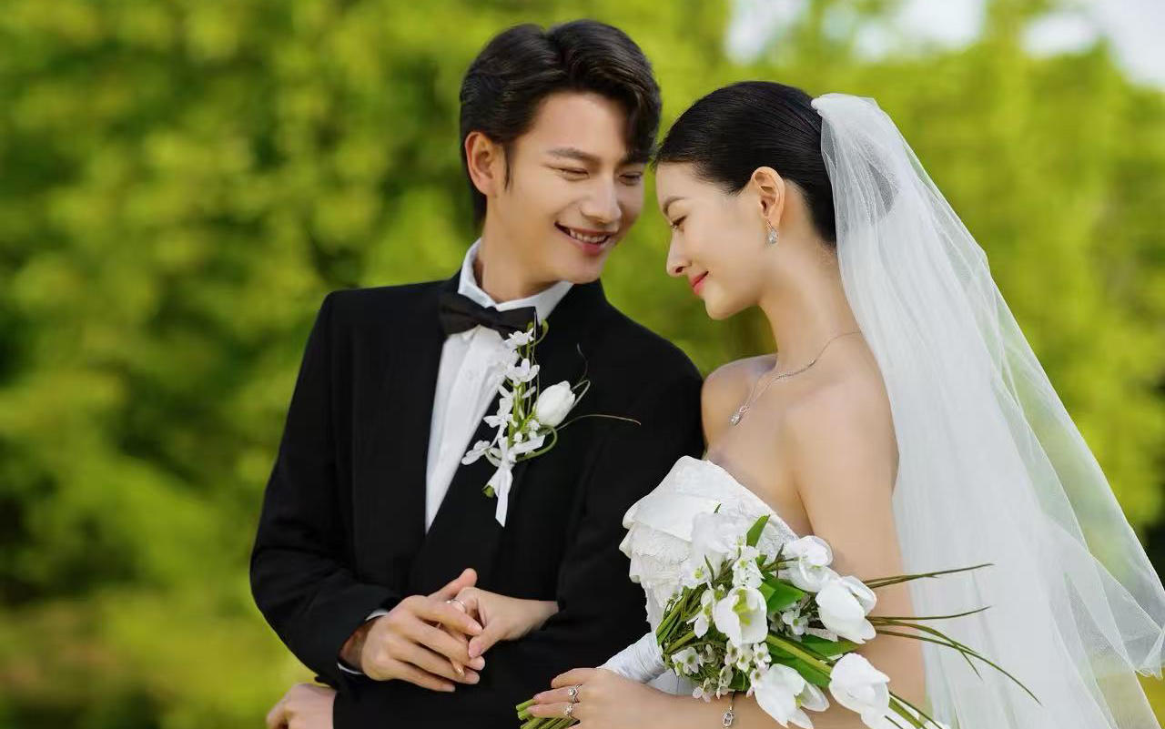 【優(yōu)格】真香預(yù)警閉眼入~韓式簡約草坪森系婚紗照