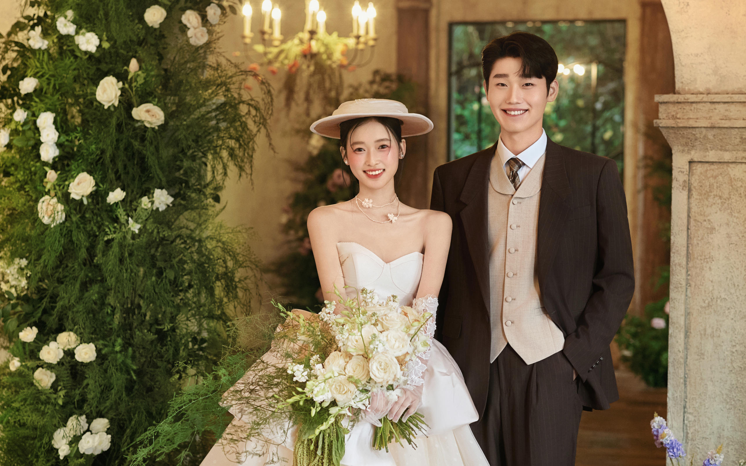 不喜欢跟风✨拍了小众高级的法式复古婚纱照