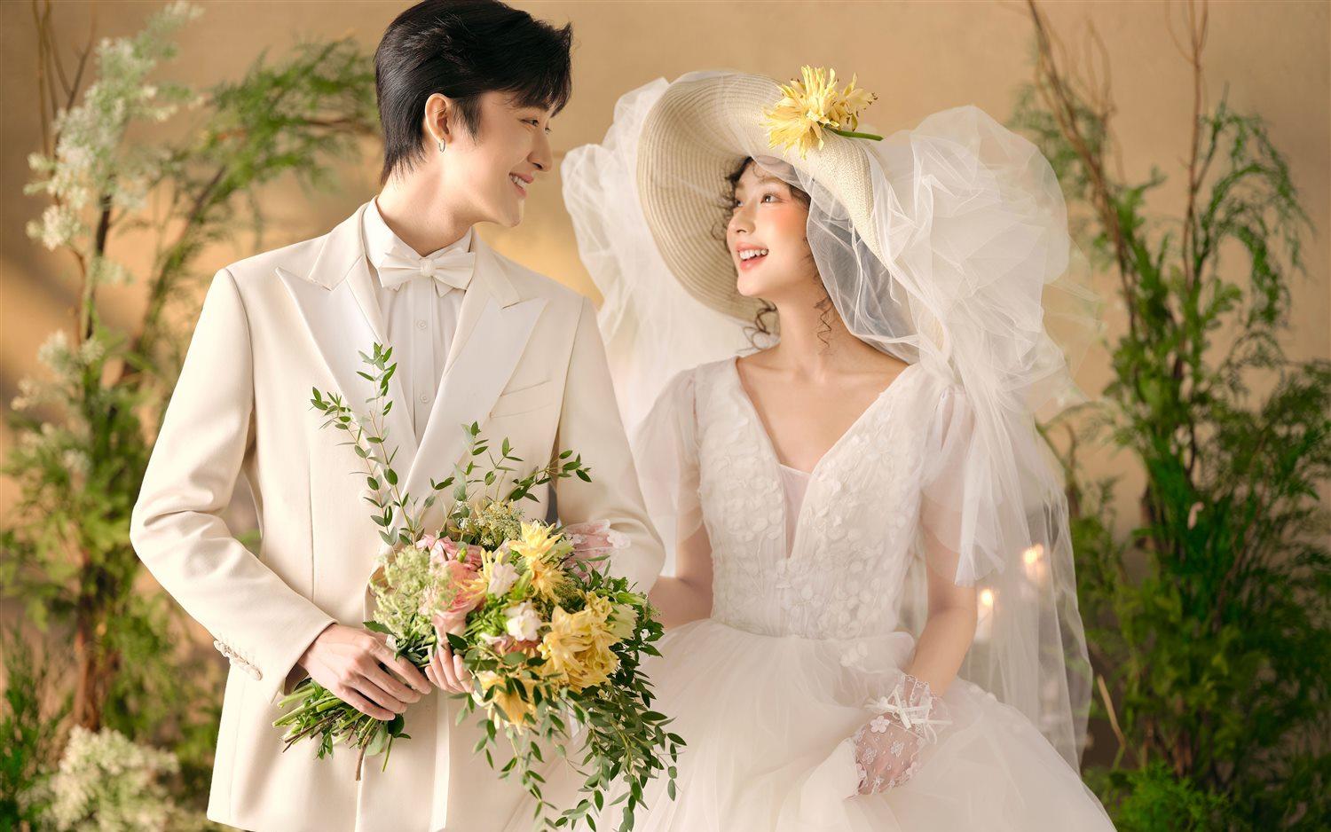 美到哭的花房夢(mèng)境??法式婚紗照太著迷啦