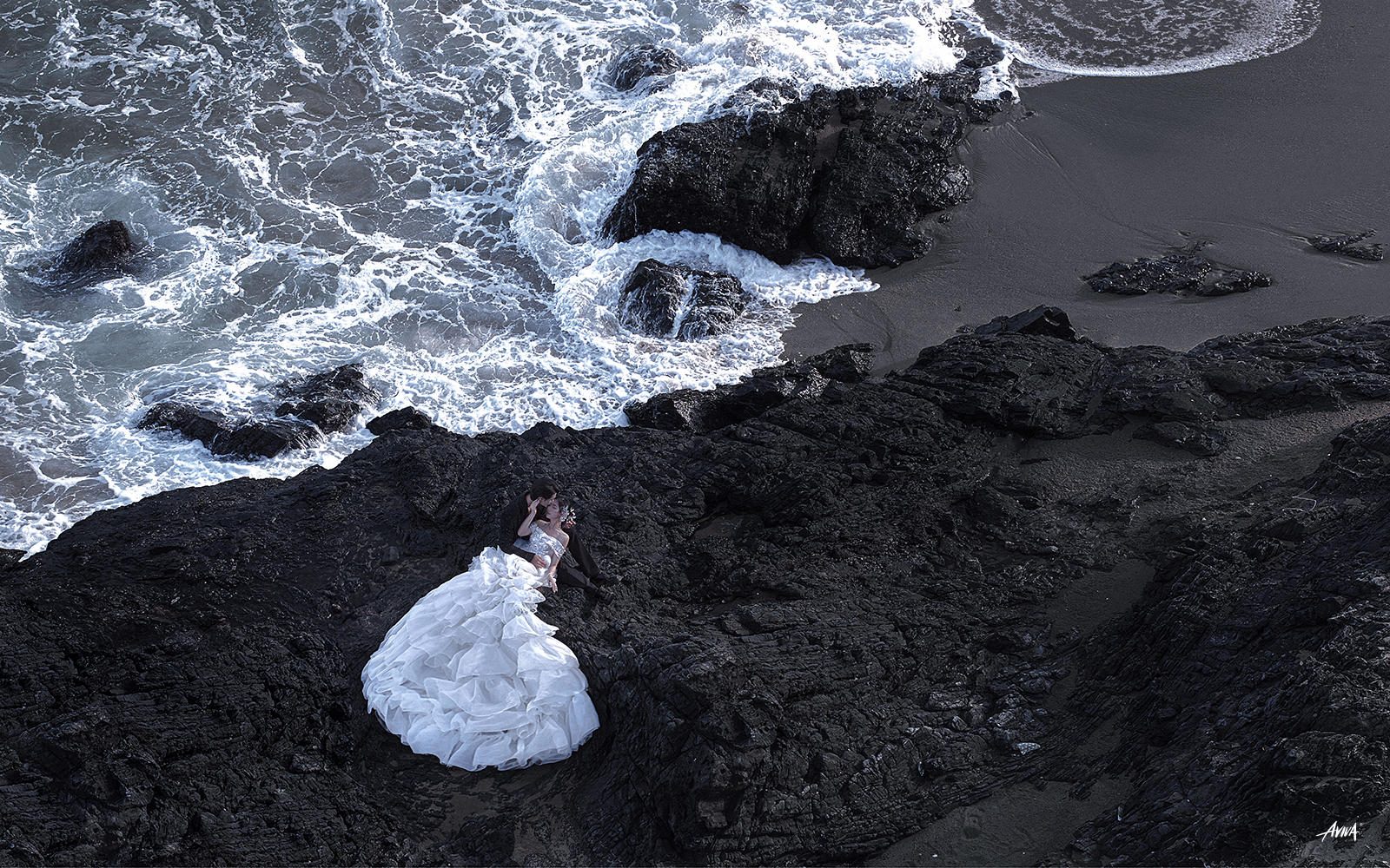 三亞樣片·美到發(fā)光的礁石海島旅拍婚紗照