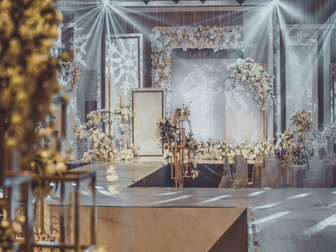 爆款套餐 昆明洲际酒店简约欧式香槟金色系主题婚礼