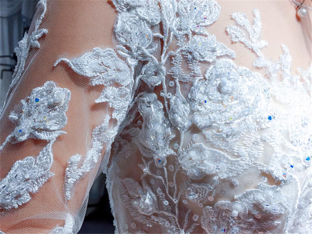 瑞珰葩斯婚纱礼服私享馆高端奢华大拖尾