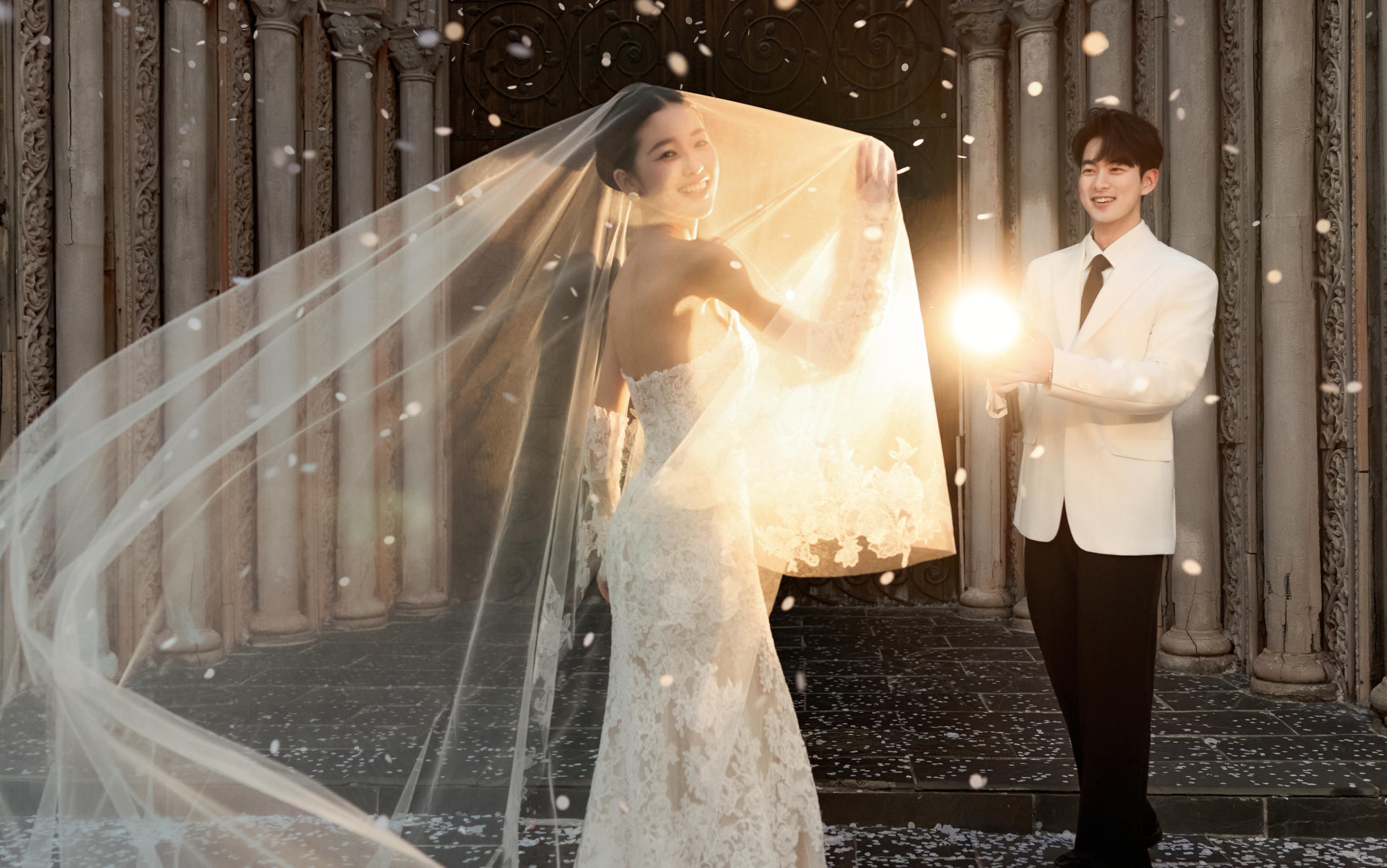 DUGE NEW月光罗曼史